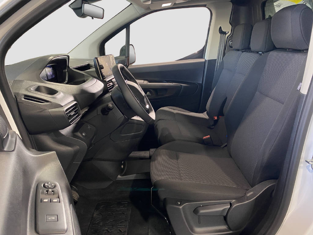 PEUGEOT Partner Kaw. 1000 Standard 1.5 BlueHDi 100 PS S&S-image-7