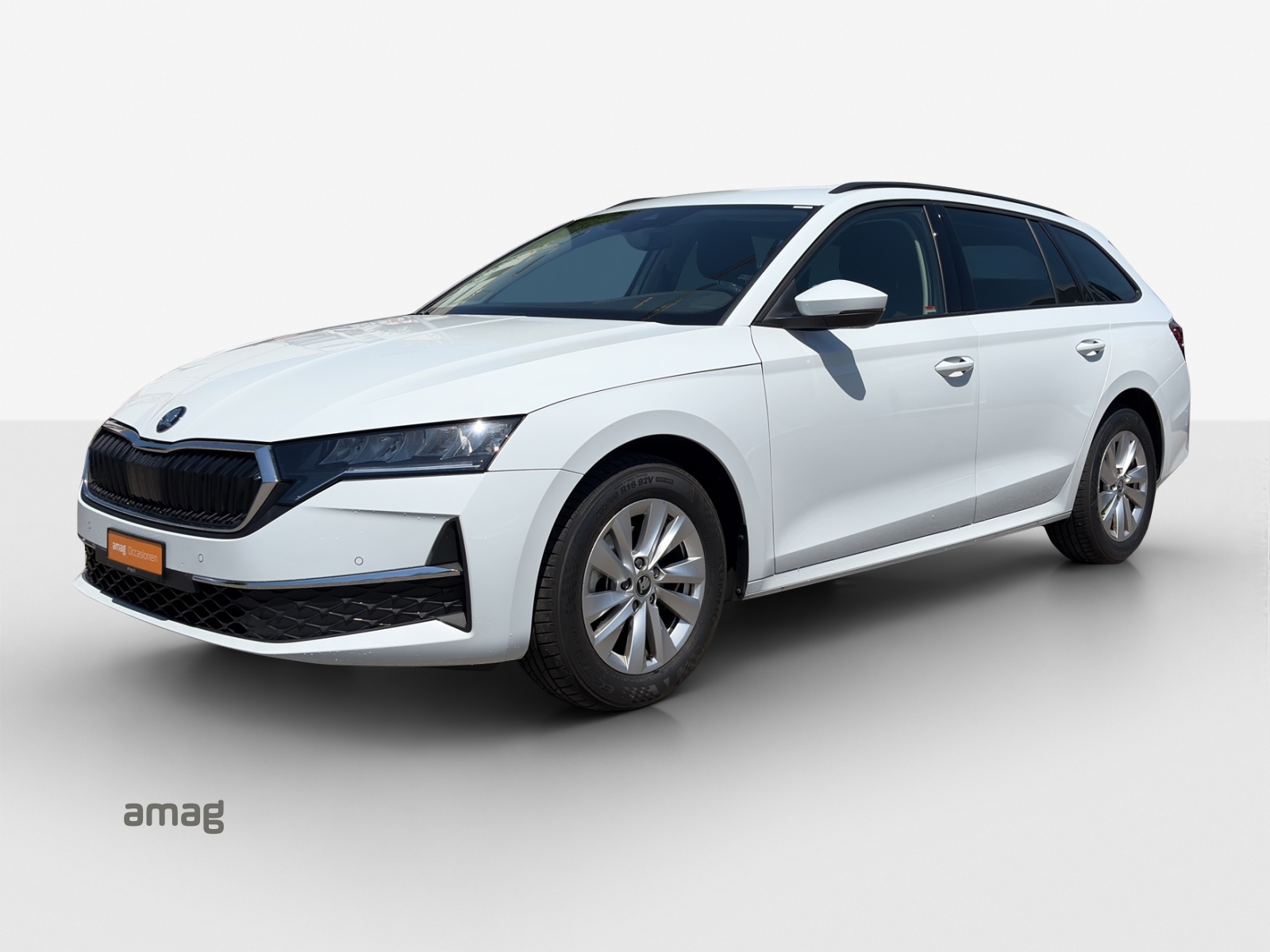 SKODA Octavia Combi 1.5 TSI mHEV DSG Dynamic-image-0