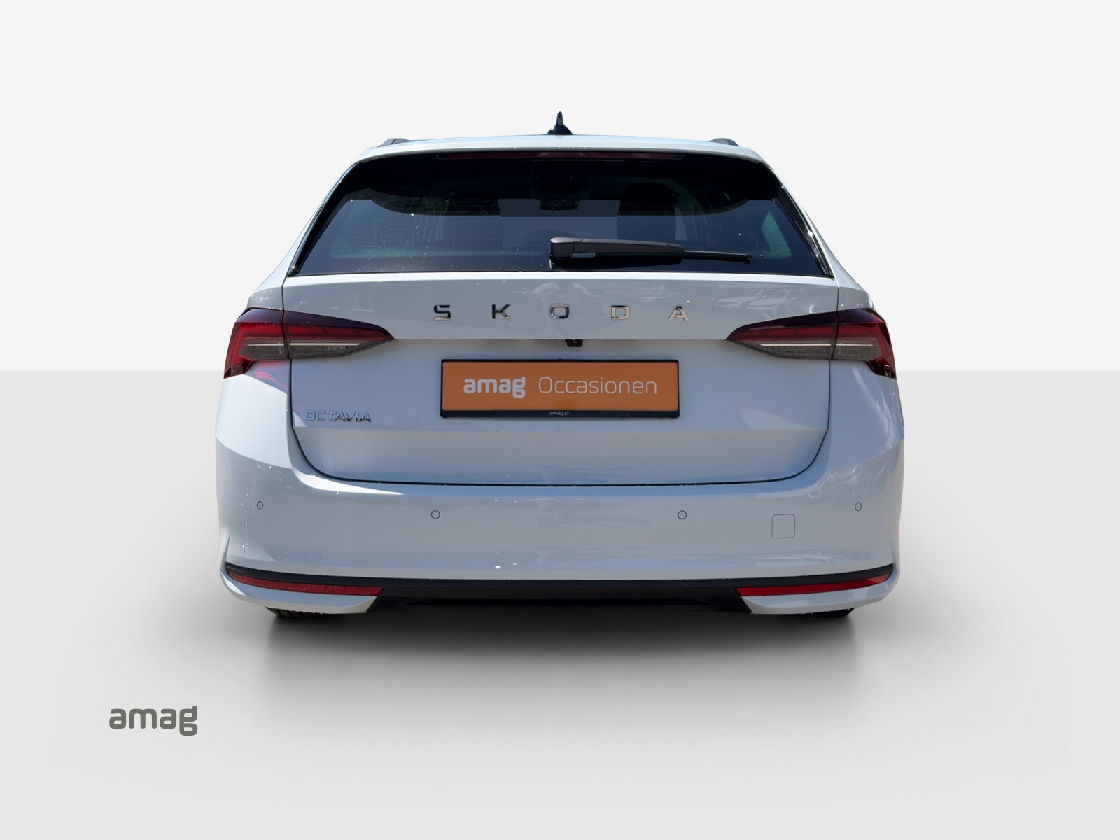 SKODA Octavia Combi 1.5 TSI mHEV DSG Dynamic-image-3