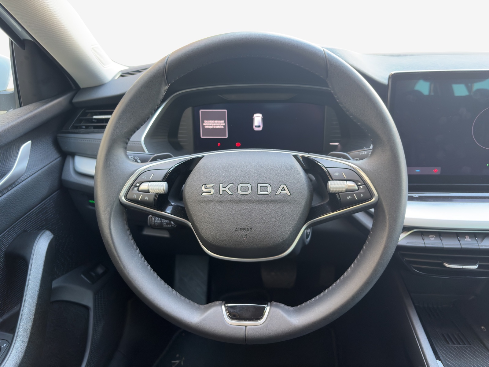 SKODA Octavia Combi 1.5 TSI mHEV DSG Dynamic-image-9