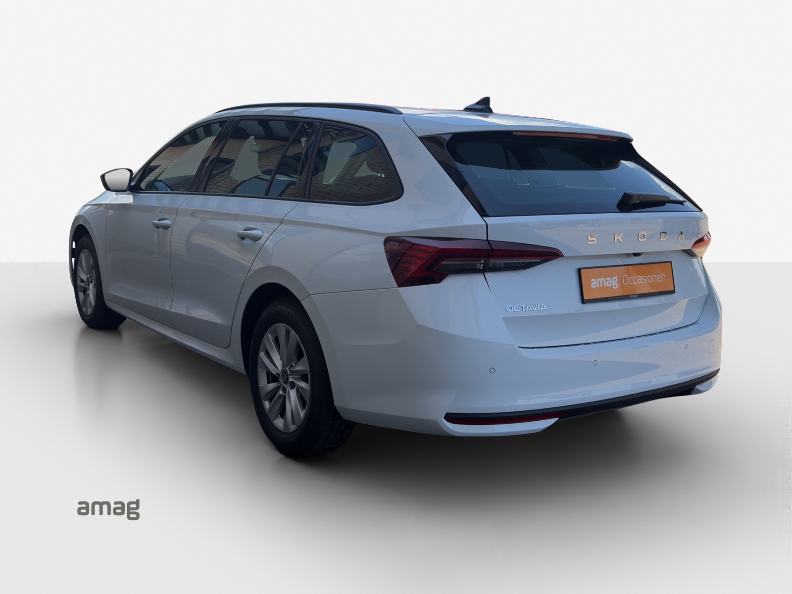 SKODA Octavia Combi 1.5 TSI mHEV DSG Dynamic-image-2