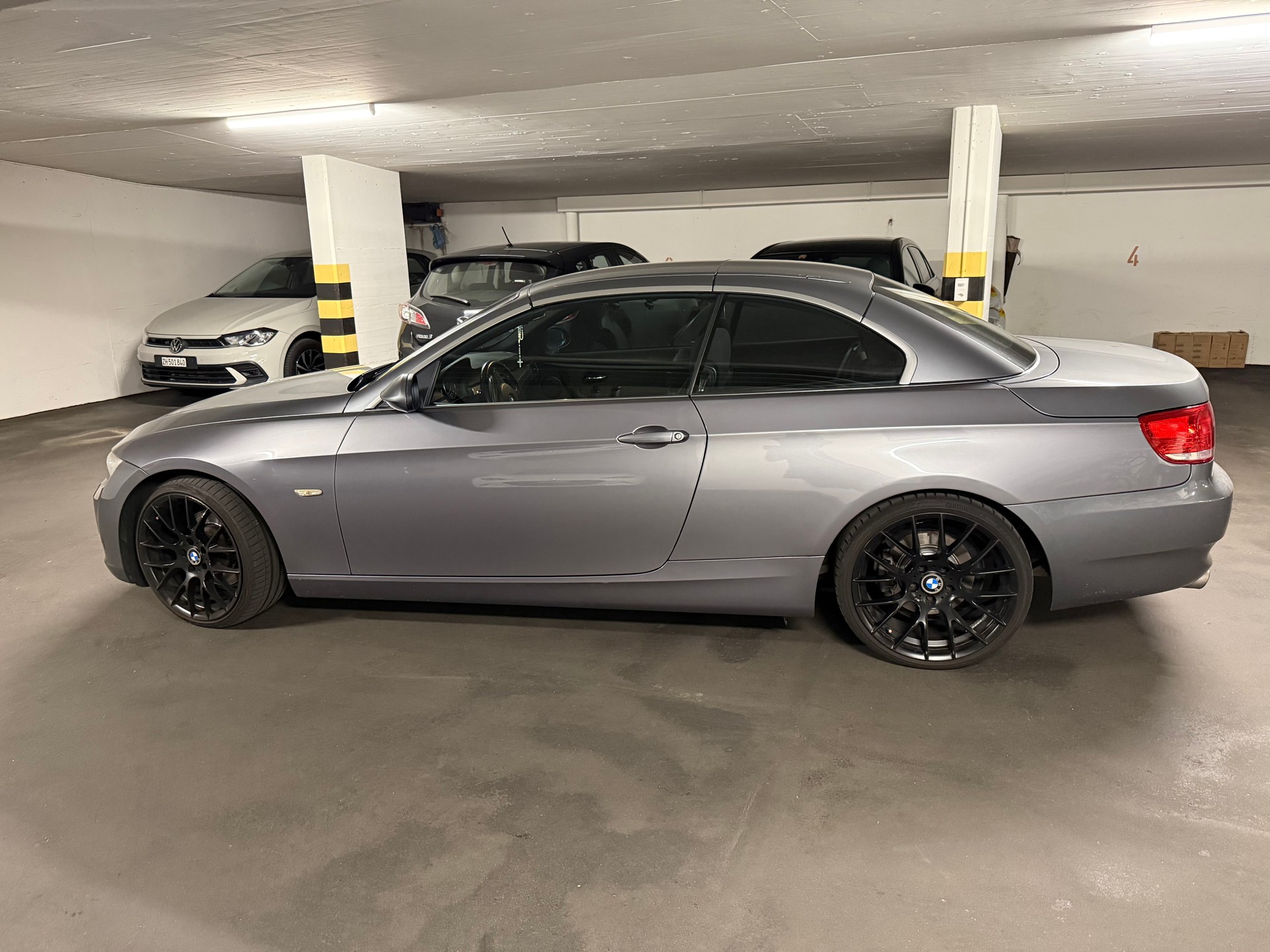 BMW 325i-image-0