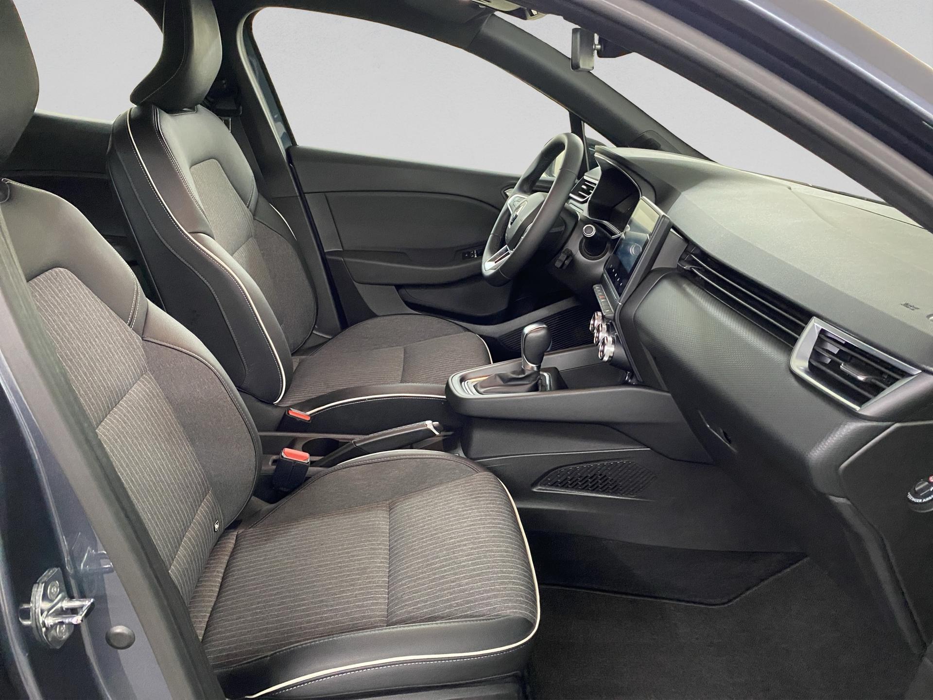 RENAULT Clio 1.6 E-Tech Edition One-image-20