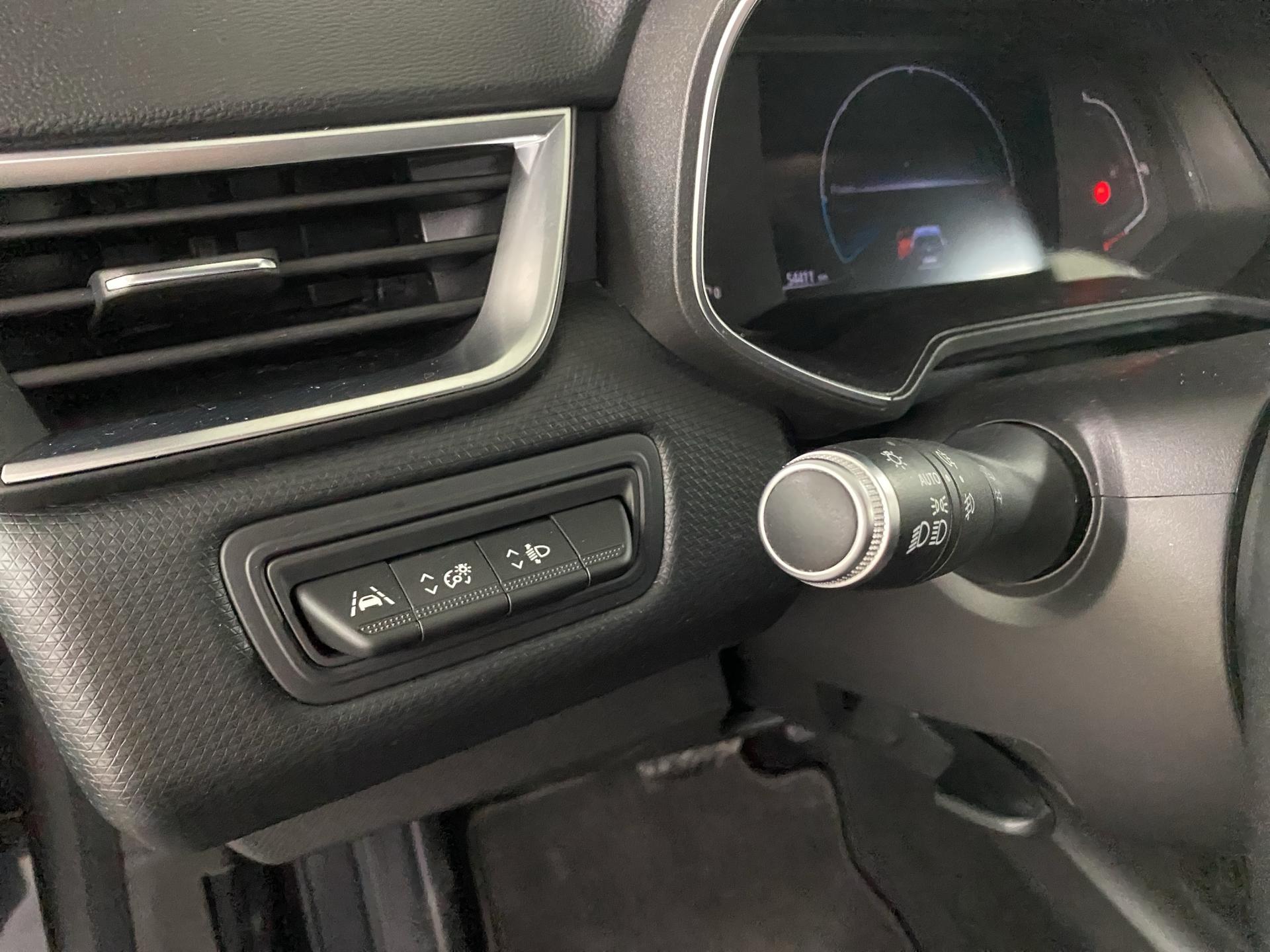 RENAULT Clio 1.6 E-Tech Edition One-image-16