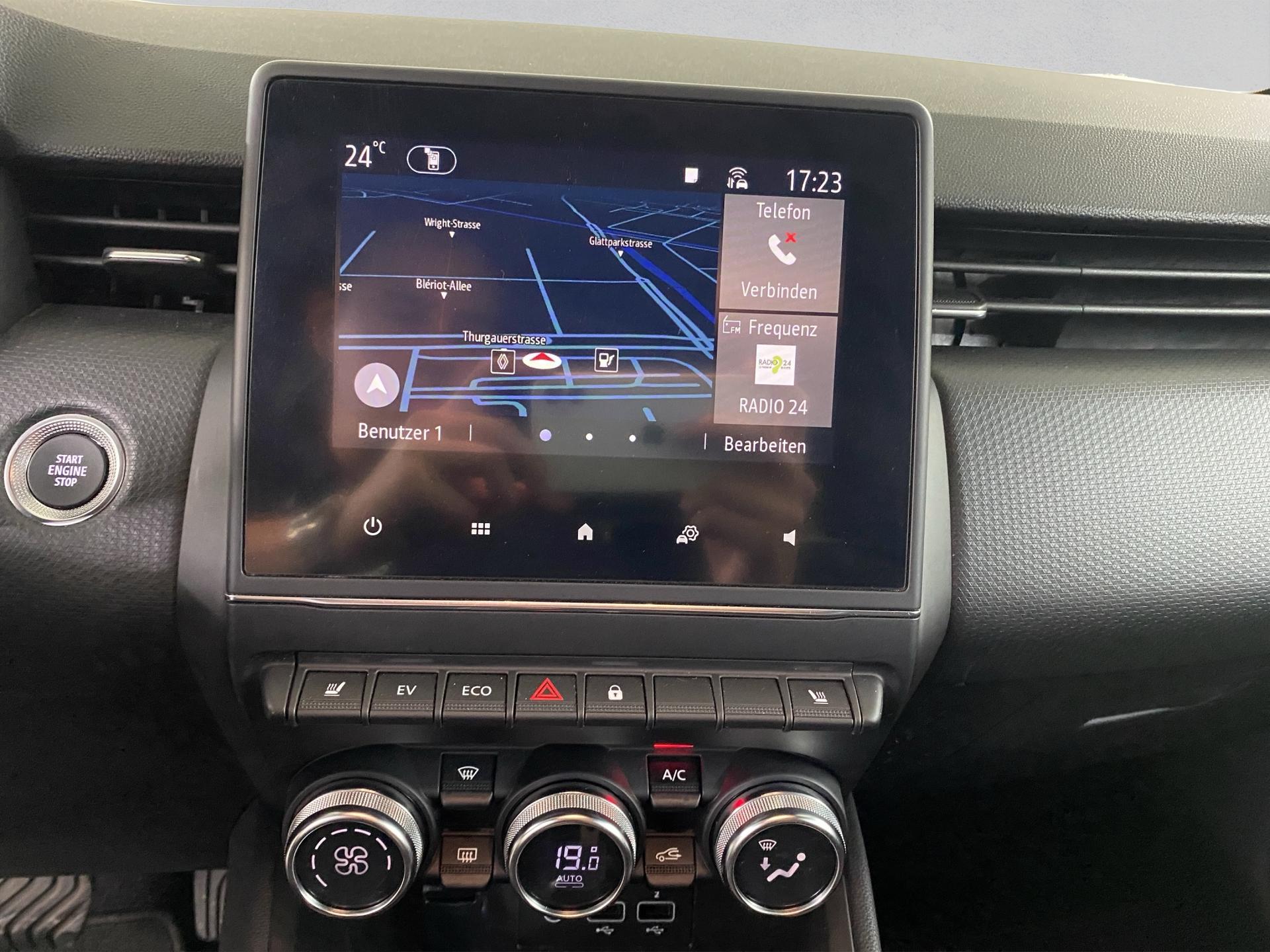 RENAULT Clio 1.6 E-Tech Edition One-image-14