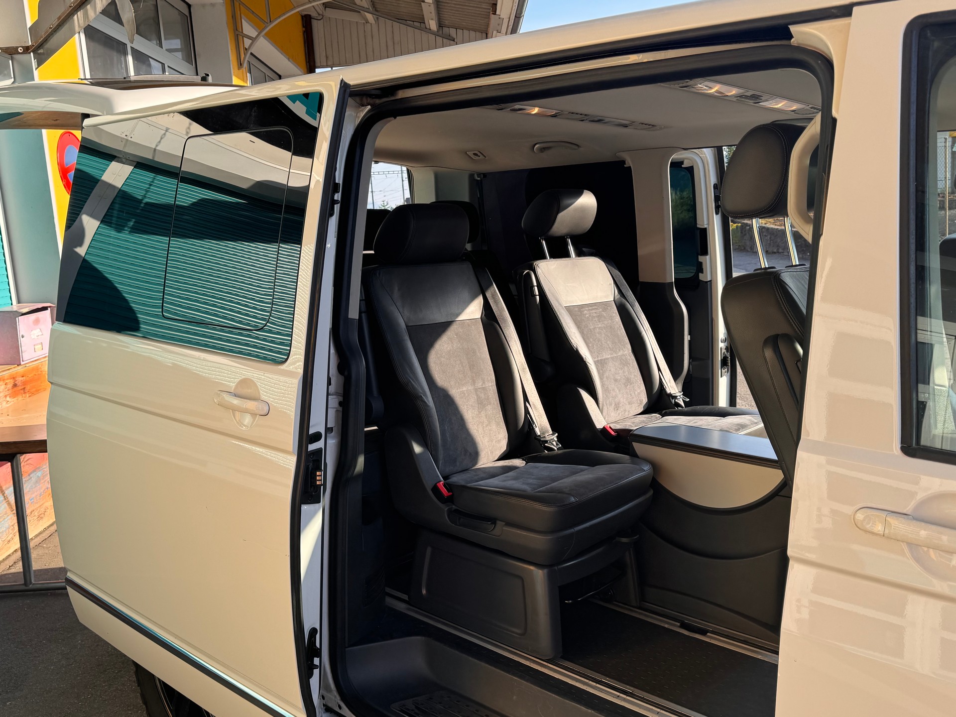 VW T5 Multivan 2.0 Bi-TDI CR Highline 4Motion DSG-image-6