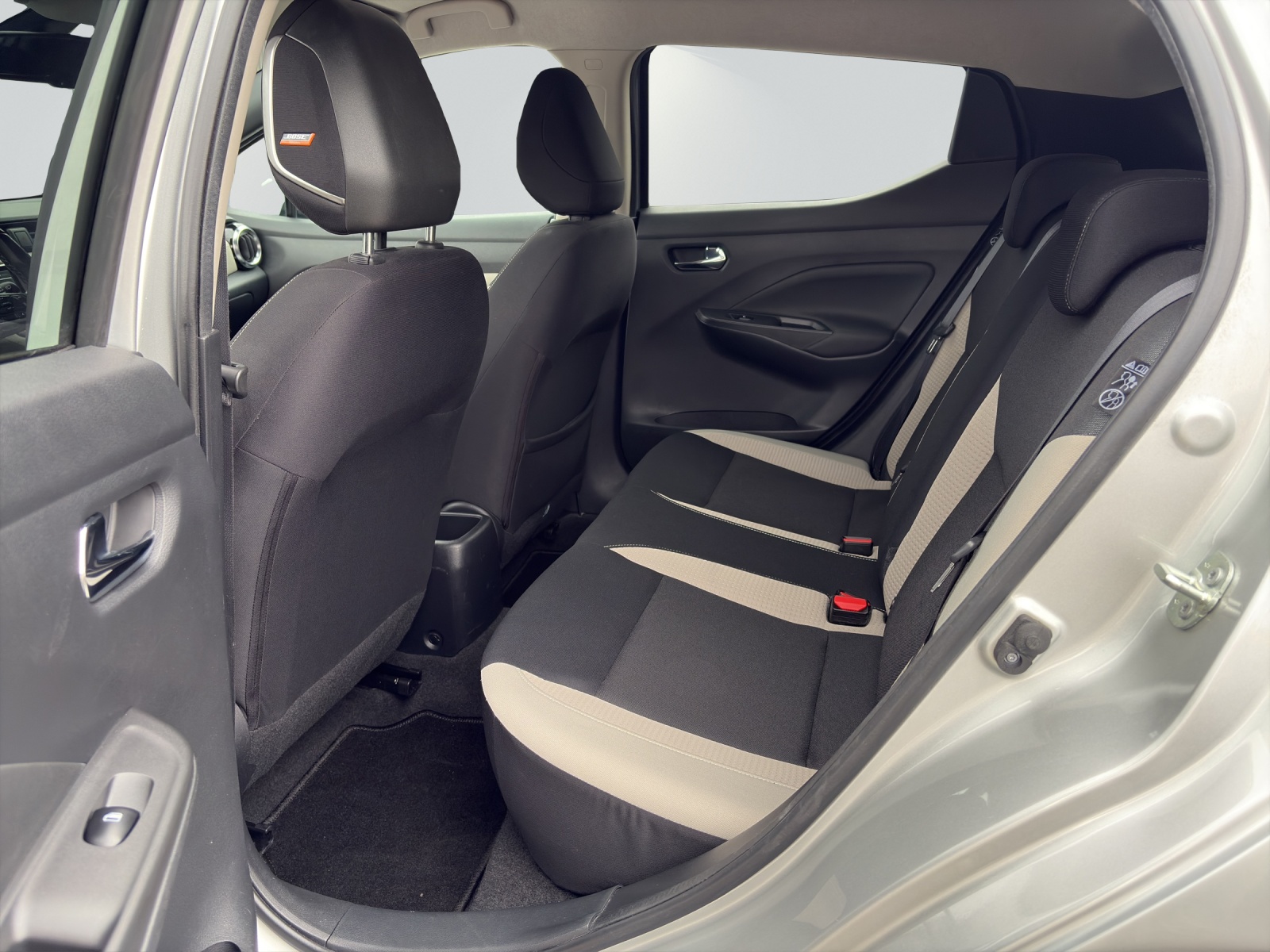 NISSAN Micra 1.0 IG-T Tekna-image-12