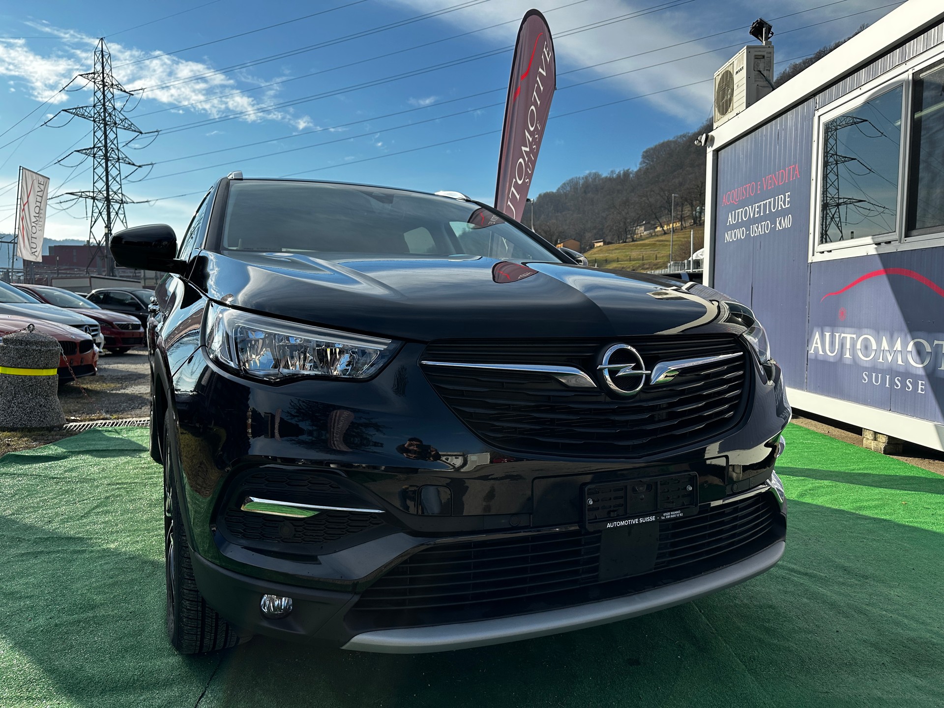 OPEL Grandland X 1.6 Hybrid4 Excellence Automatik-image-3