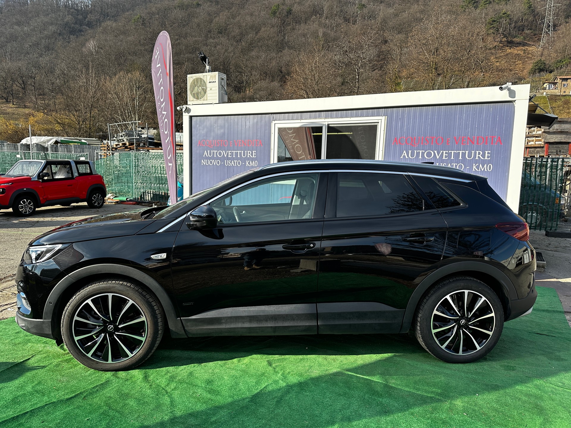 OPEL Grandland X 1.6 Hybrid4 Excellence Automatik-image-1