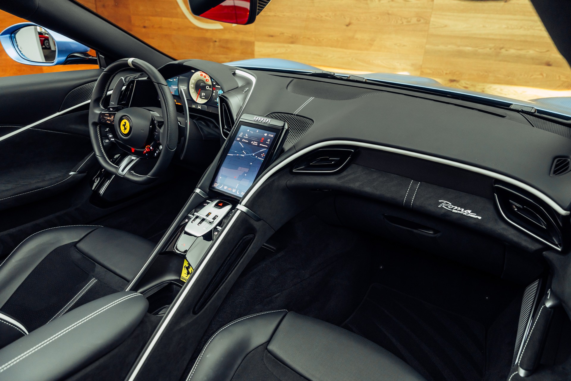 FERRARI Roma 3.9 V8 T Spider Azzurro California-image-13