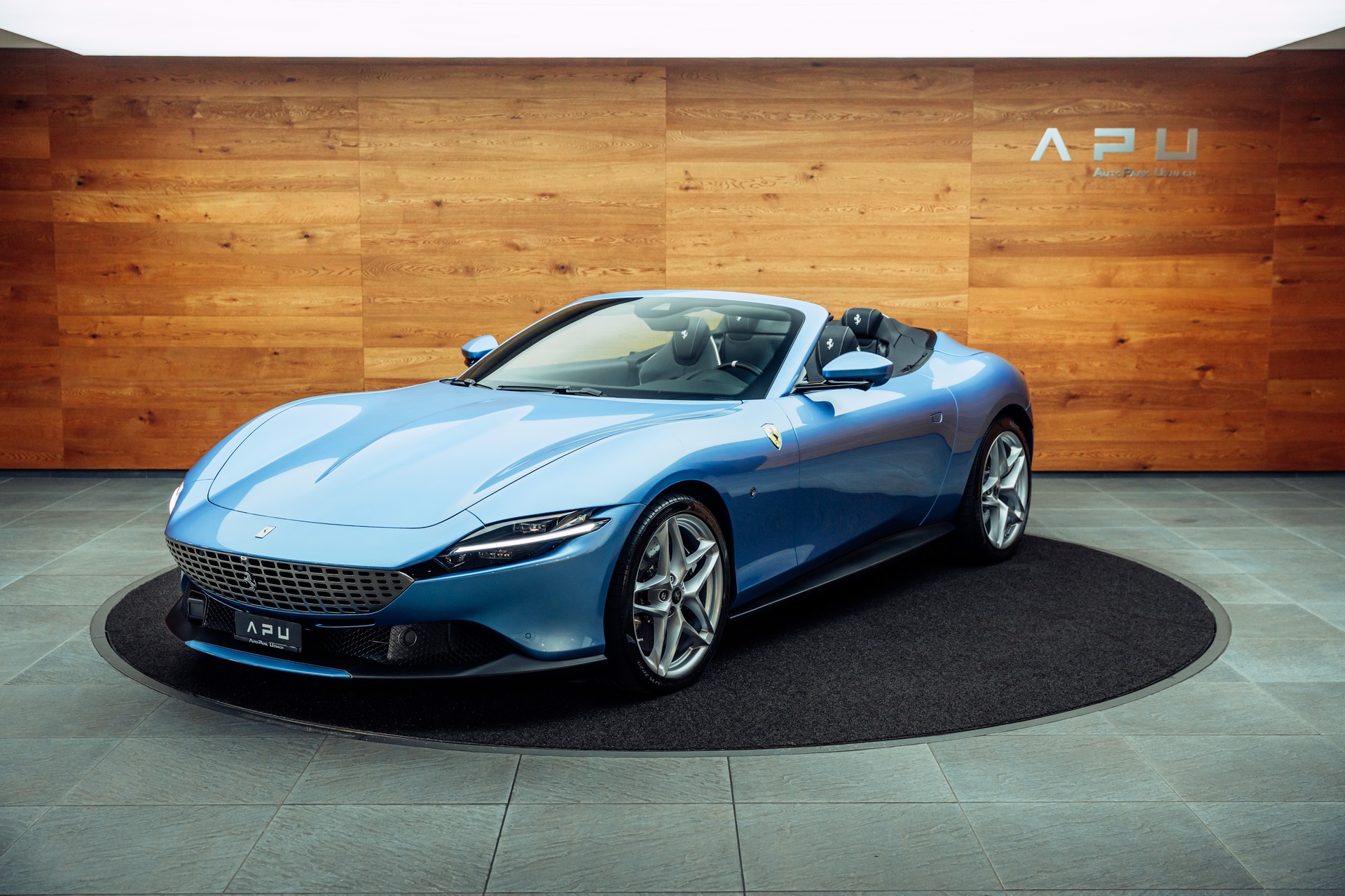 FERRARI Roma 3.9 V8 T Spider Azzurro California-showroom-element-3
