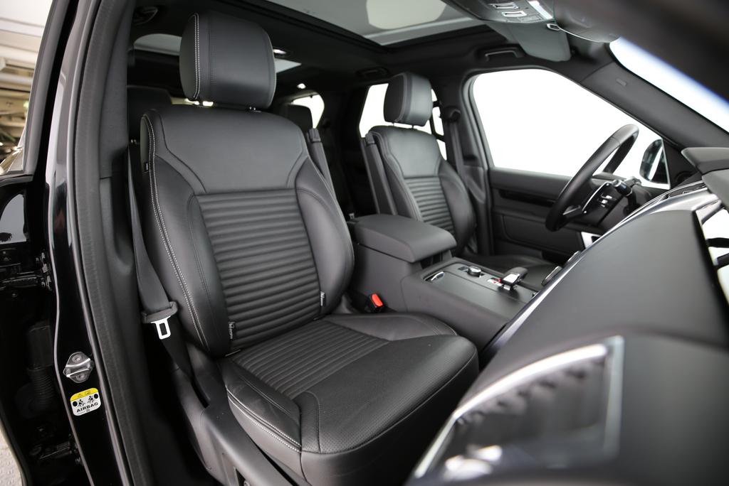 LAND ROVER Discovery 2.0 I4 S-image-10