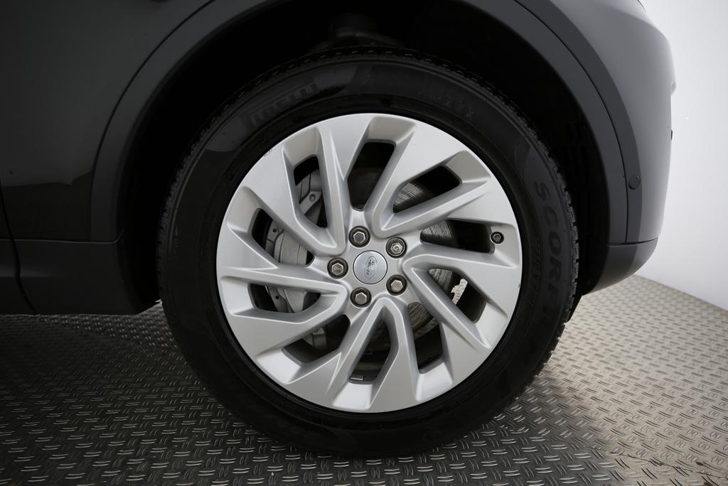 LAND ROVER Discovery 2.0 I4 S-image-12