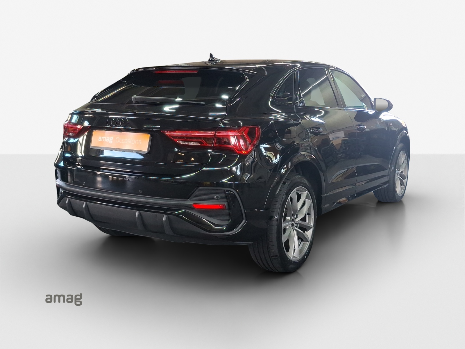 AUDI Q3 Sportback 35 TFSI S line Attraction S-tronic-image-4