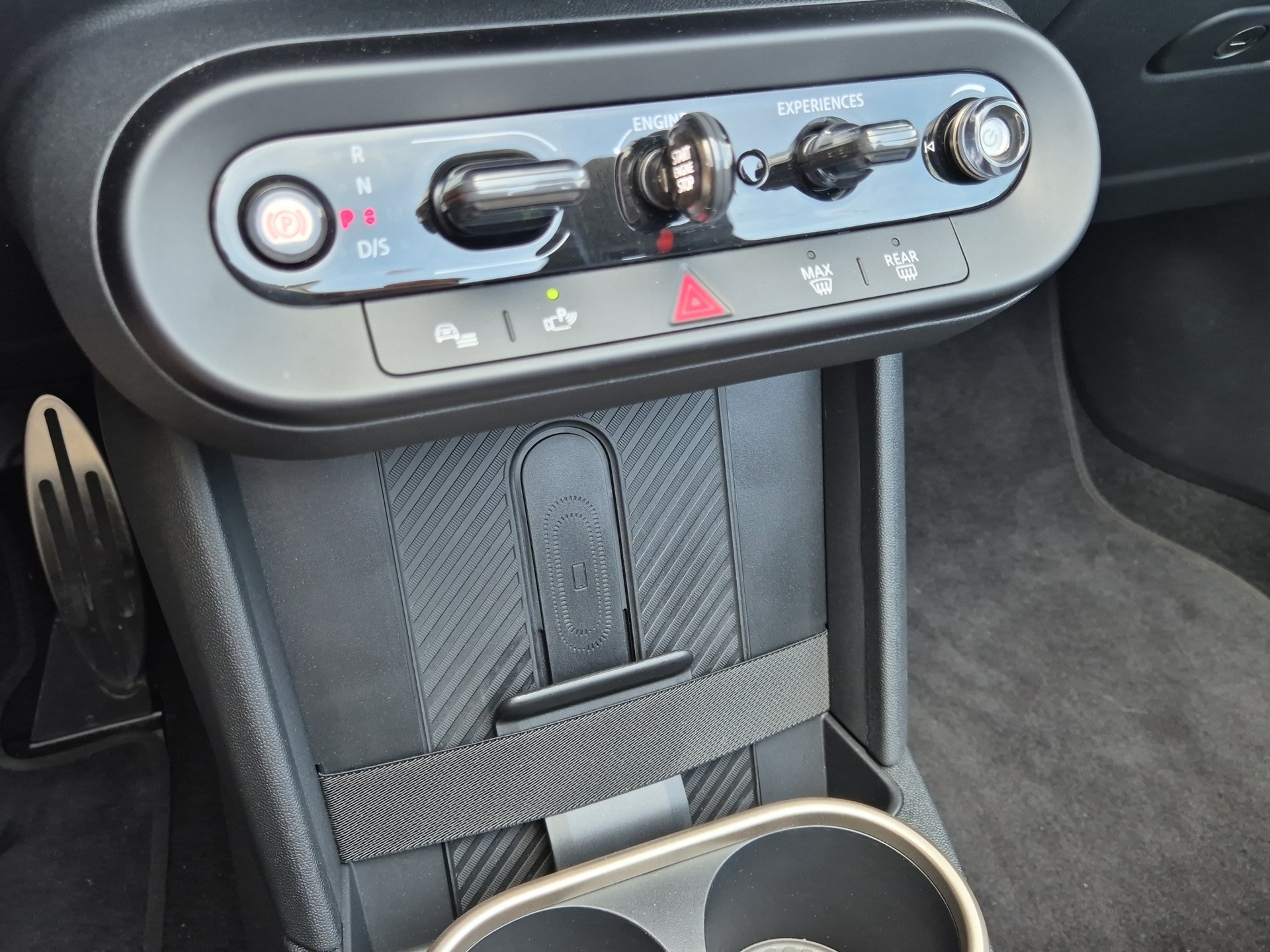 MINI Cooper John Cooper Works Cabriolet DKG-image-16