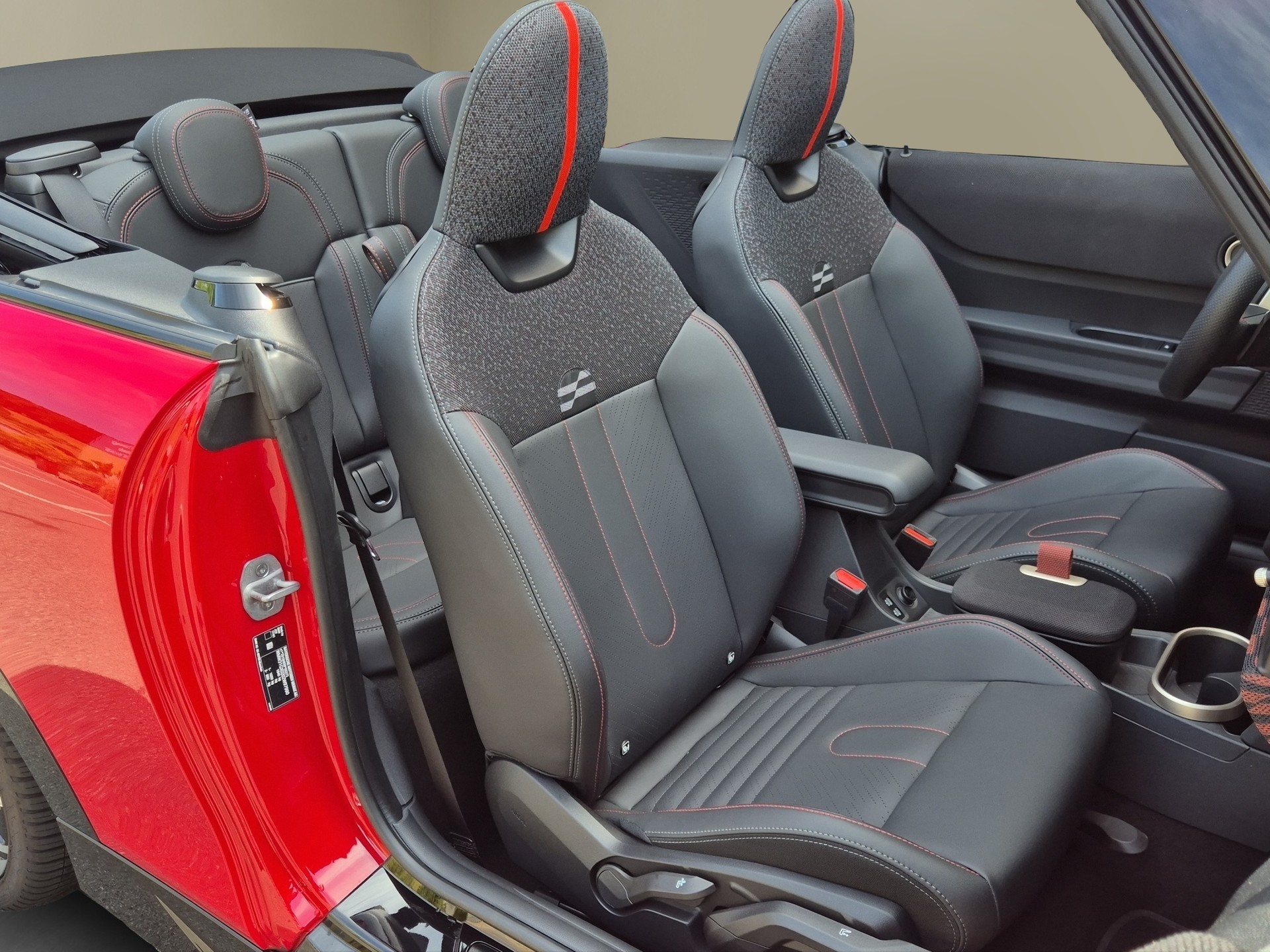 MINI Cooper John Cooper Works Cabriolet DKG-image-14