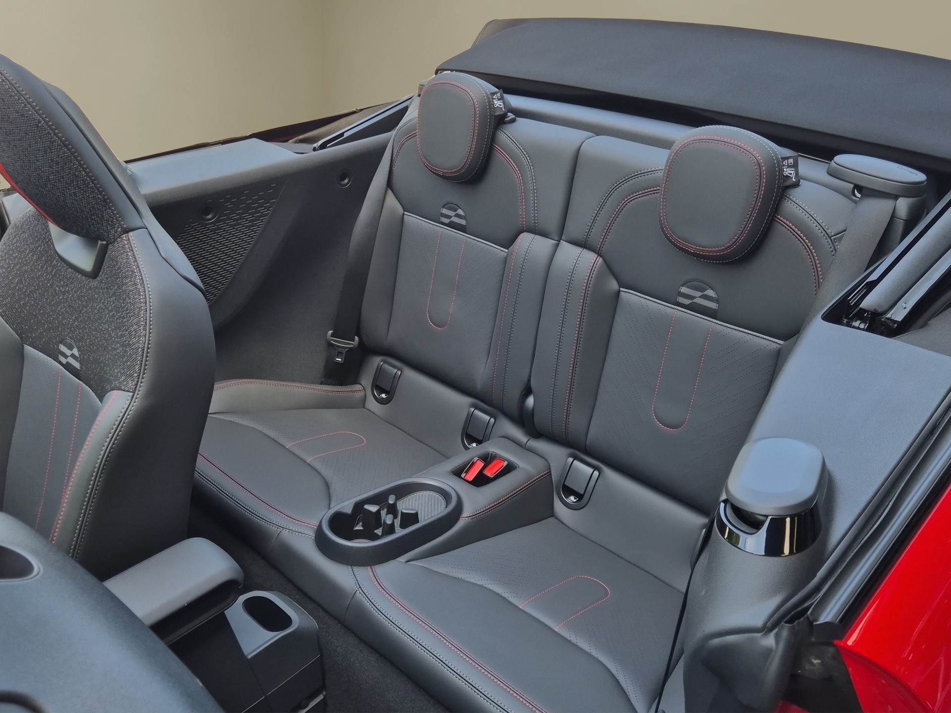 MINI Cooper John Cooper Works Cabriolet DKG-image-13