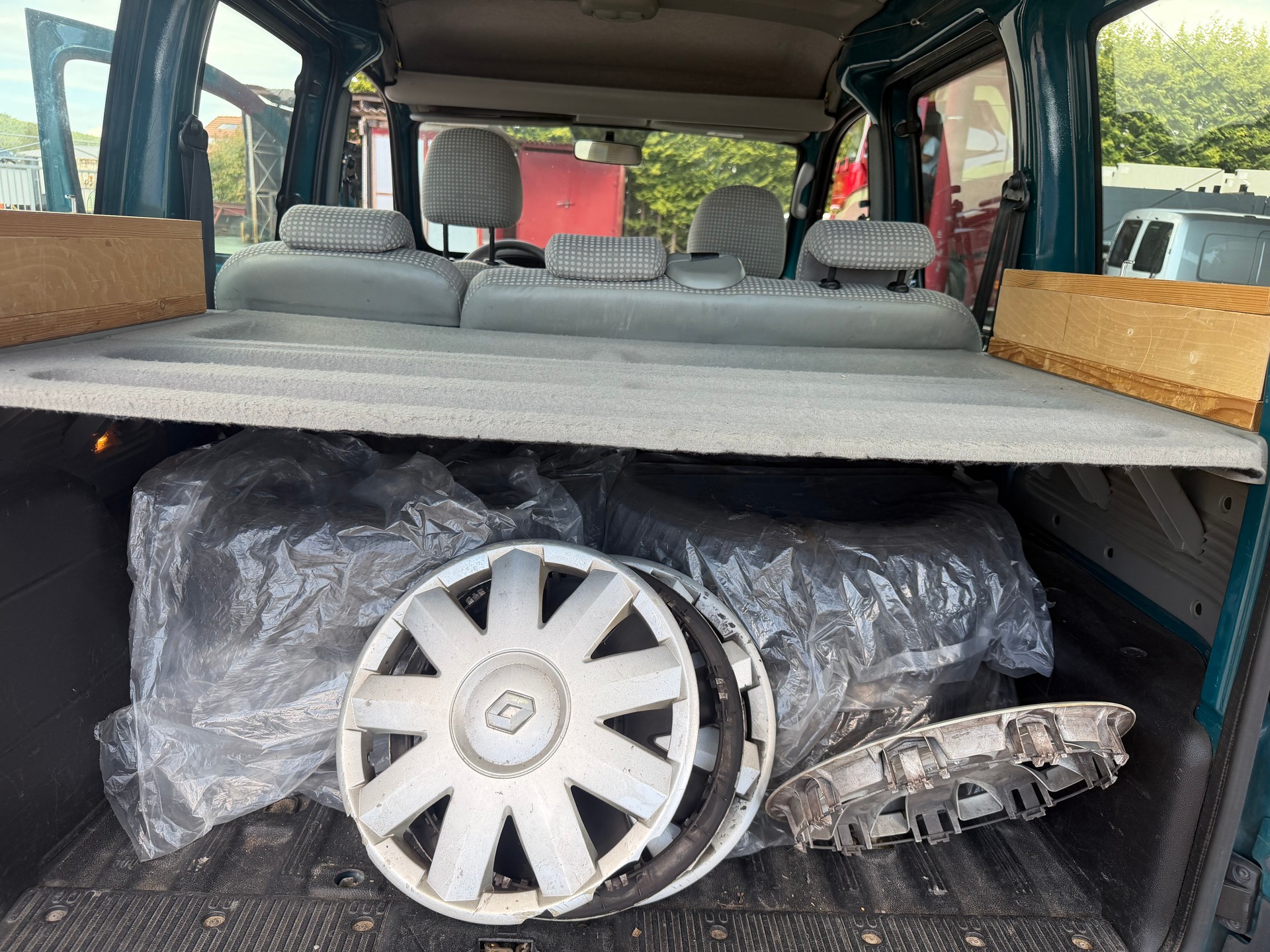 RENAULT Kangoo 1.6 16V Alizé-image-10