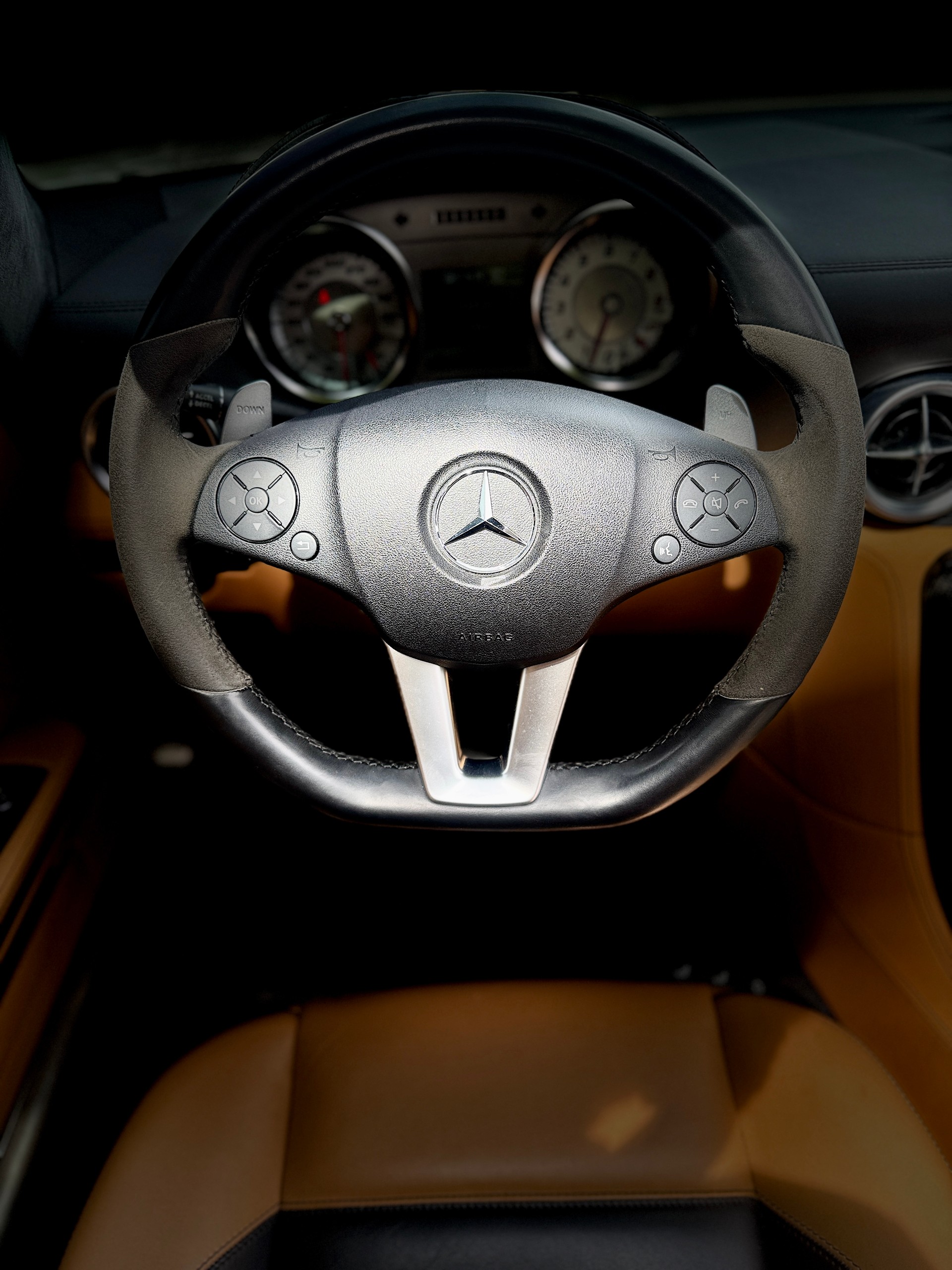 MERCEDES-BENZ SLS 63 AMG Speedshift-image-13