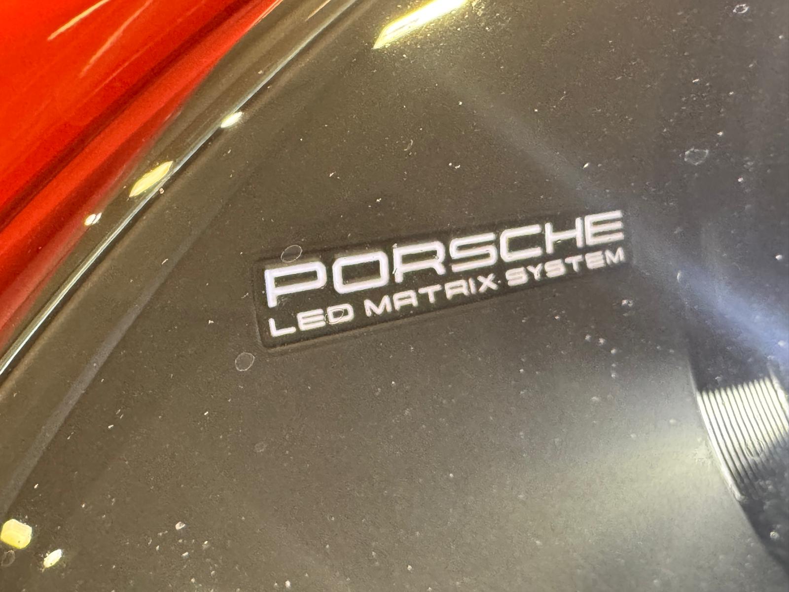 PORSCHE 911 Coupé 3.7 Turbo S PDK-image-26
