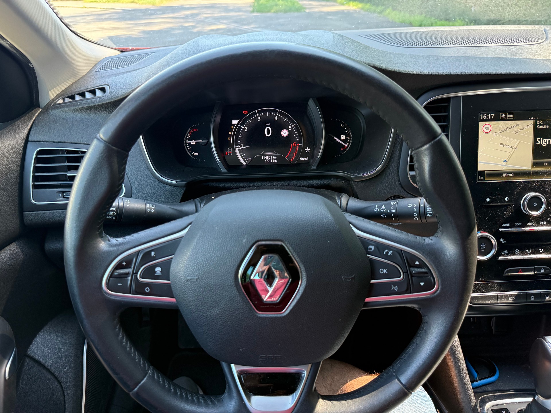 RENAULT Mégane Grandtour 1.3 16V Turbo GT Line EDC-image-12