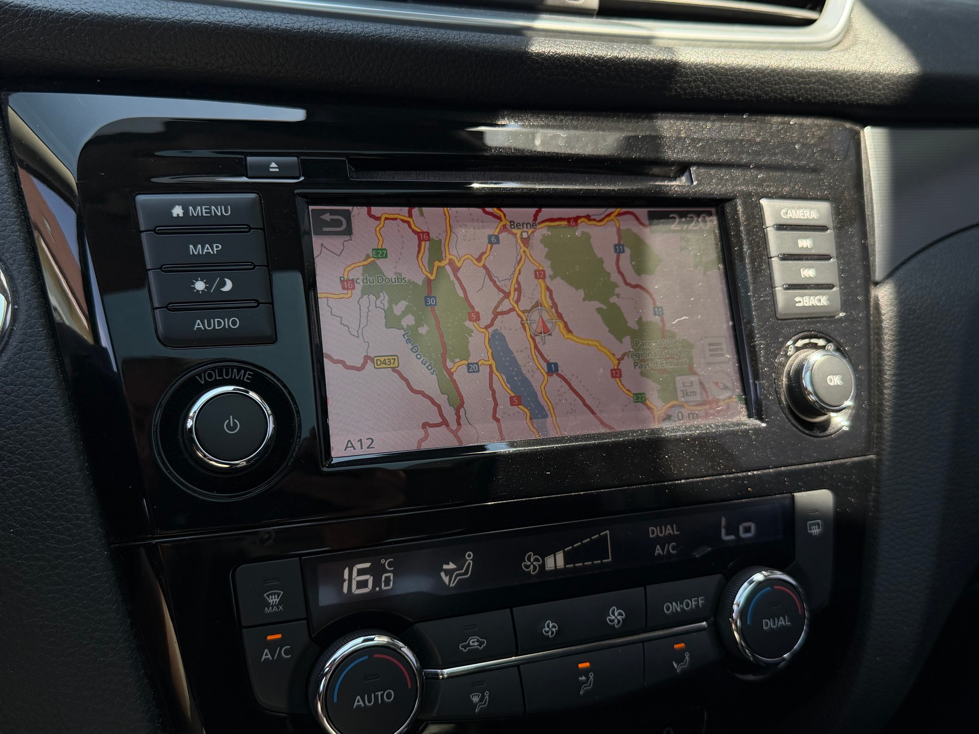 NISSAN Qashqai 1.7 dCi tekna Xtronic ALL-MODE 4x4-image-9