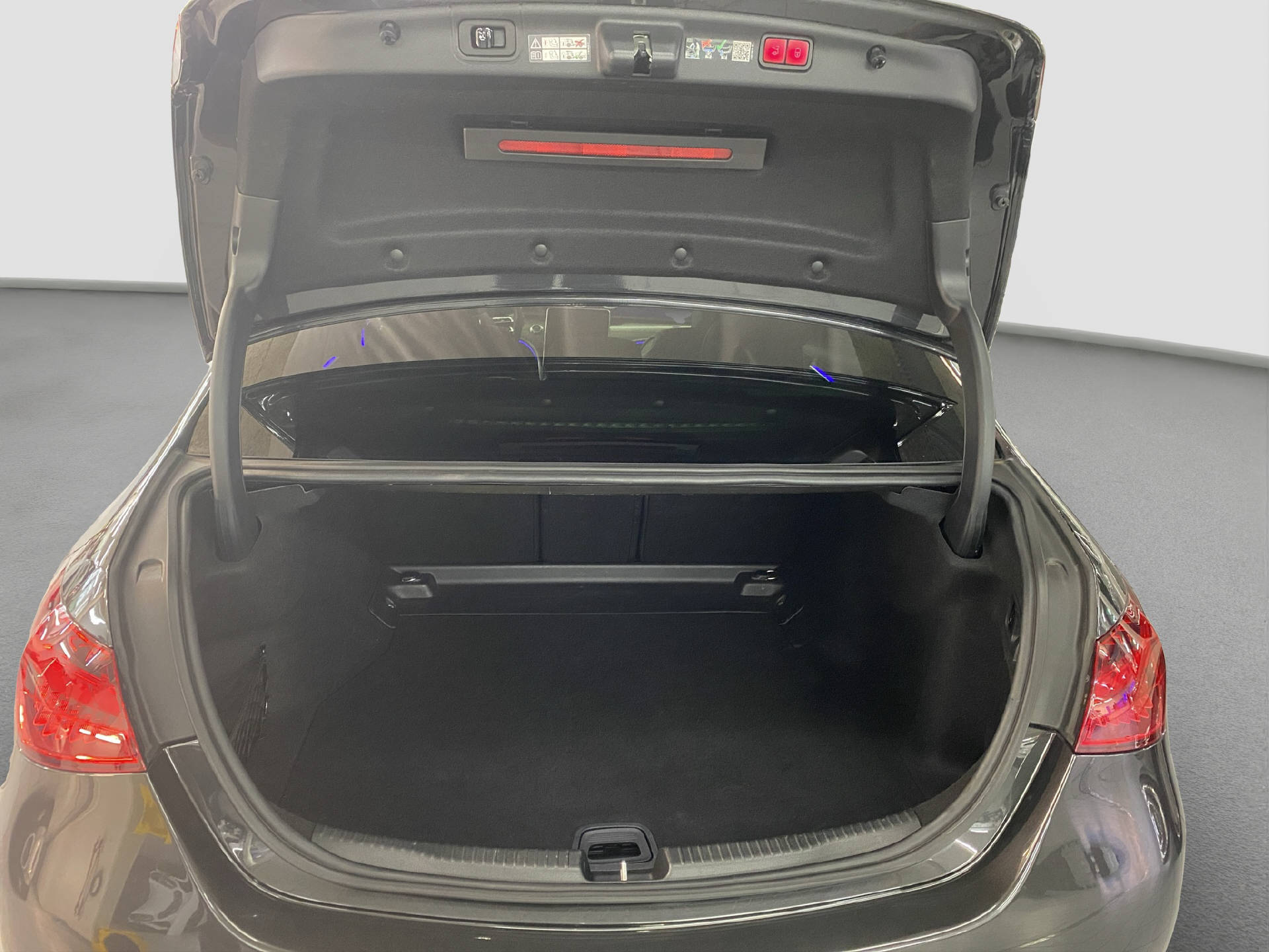 MERCEDES-BENZ C 200 AMG Line 4MATIC-image-14