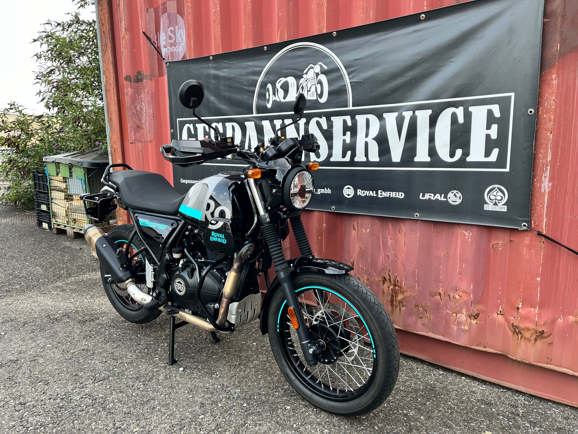 ROYAL ENFIELD Scram 411 Premium
