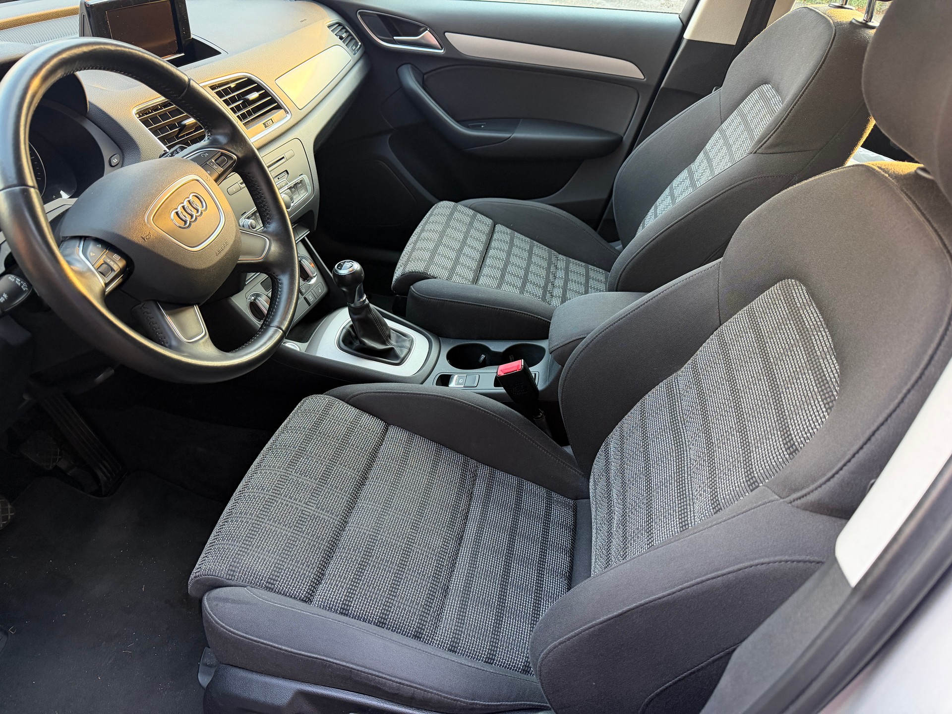 AUDI Q3 quattro-image-6