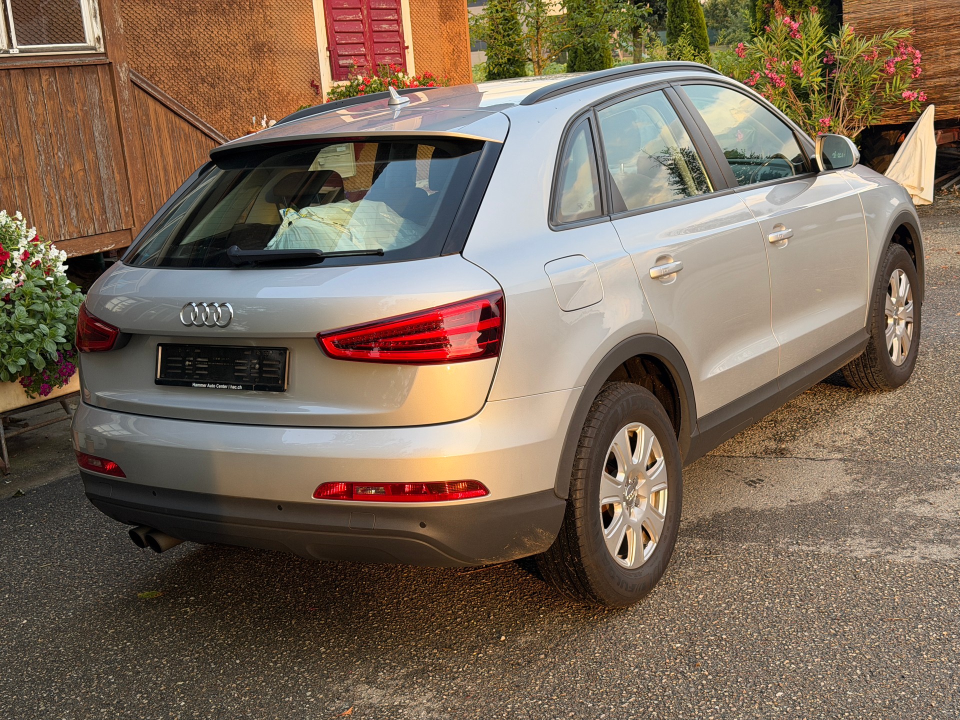 AUDI Q3 quattro-image-4