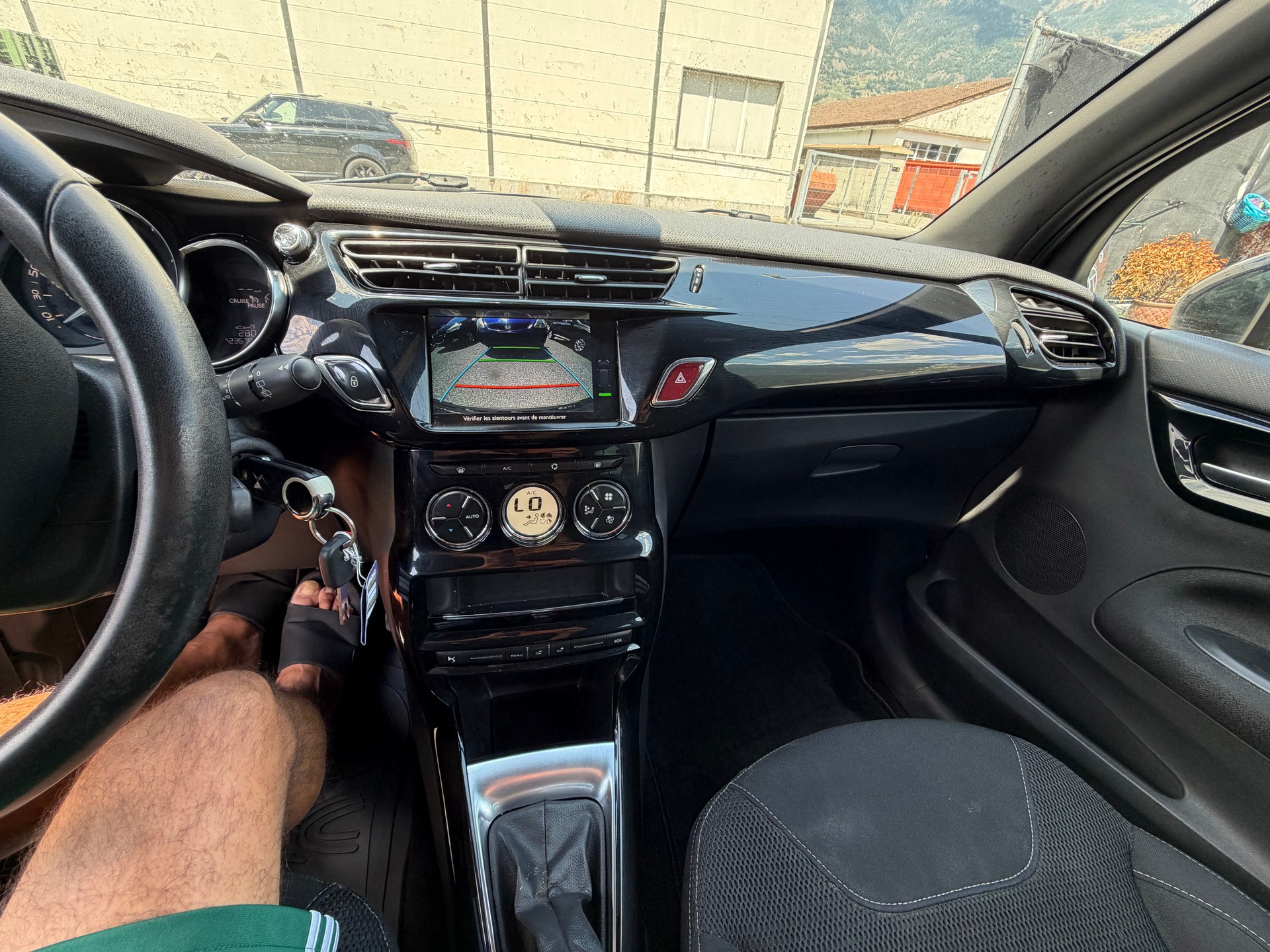 DS AUTOMOBILES DS 3 1.2 PureTech SO Chic-image-1