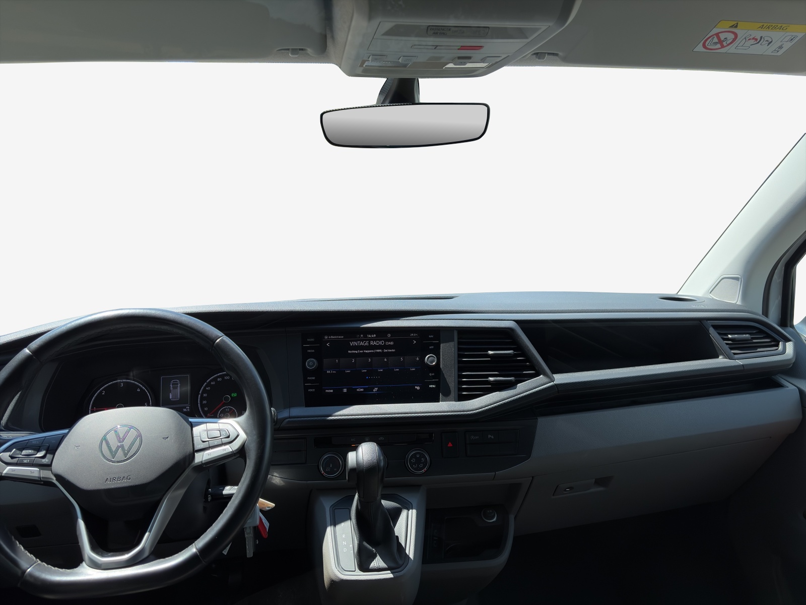 VW T6.1 2.0 TDI 4Motion DSG-image-8