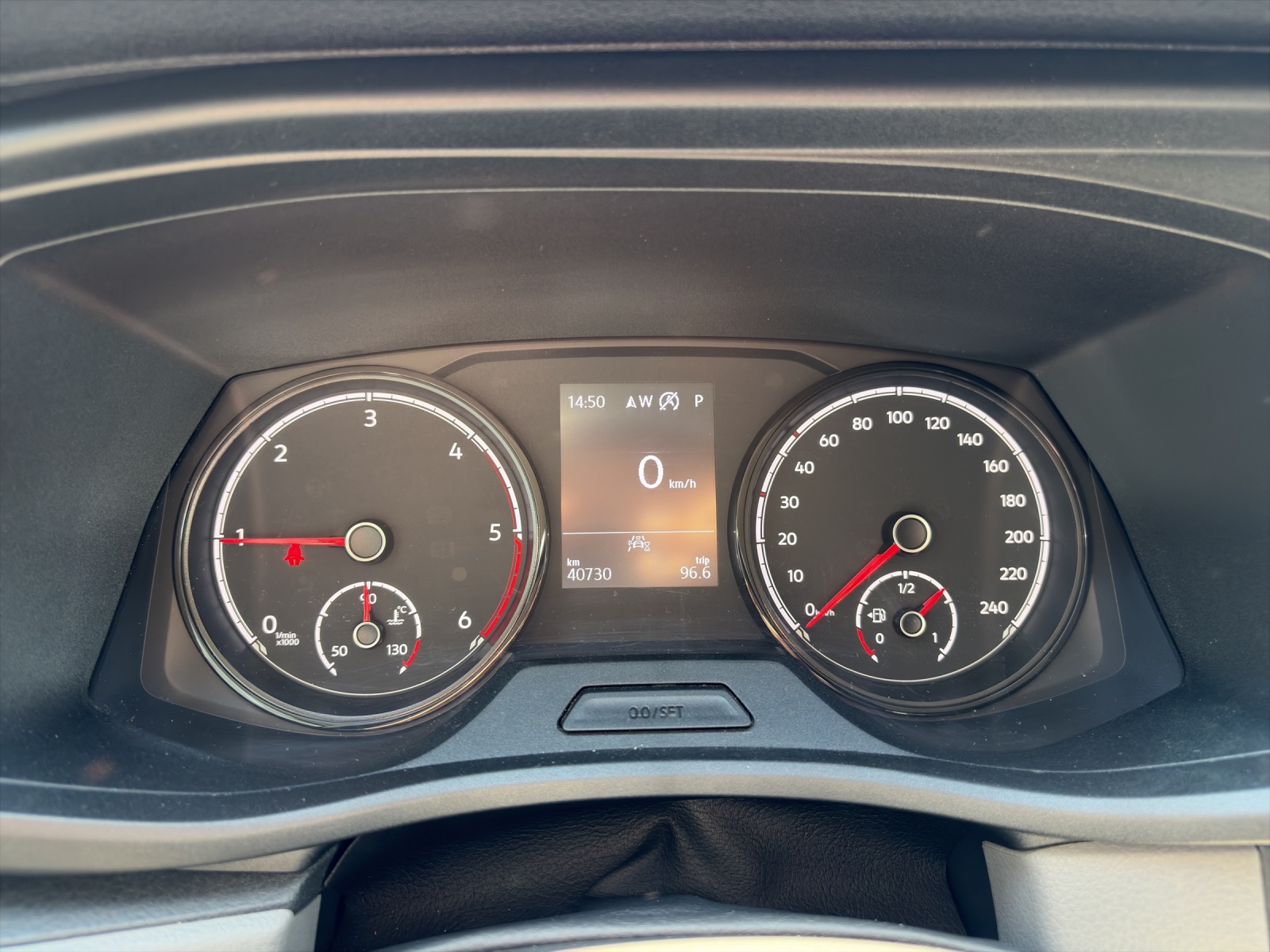 VW T6.1 2.0 TDI 4Motion DSG-image-14