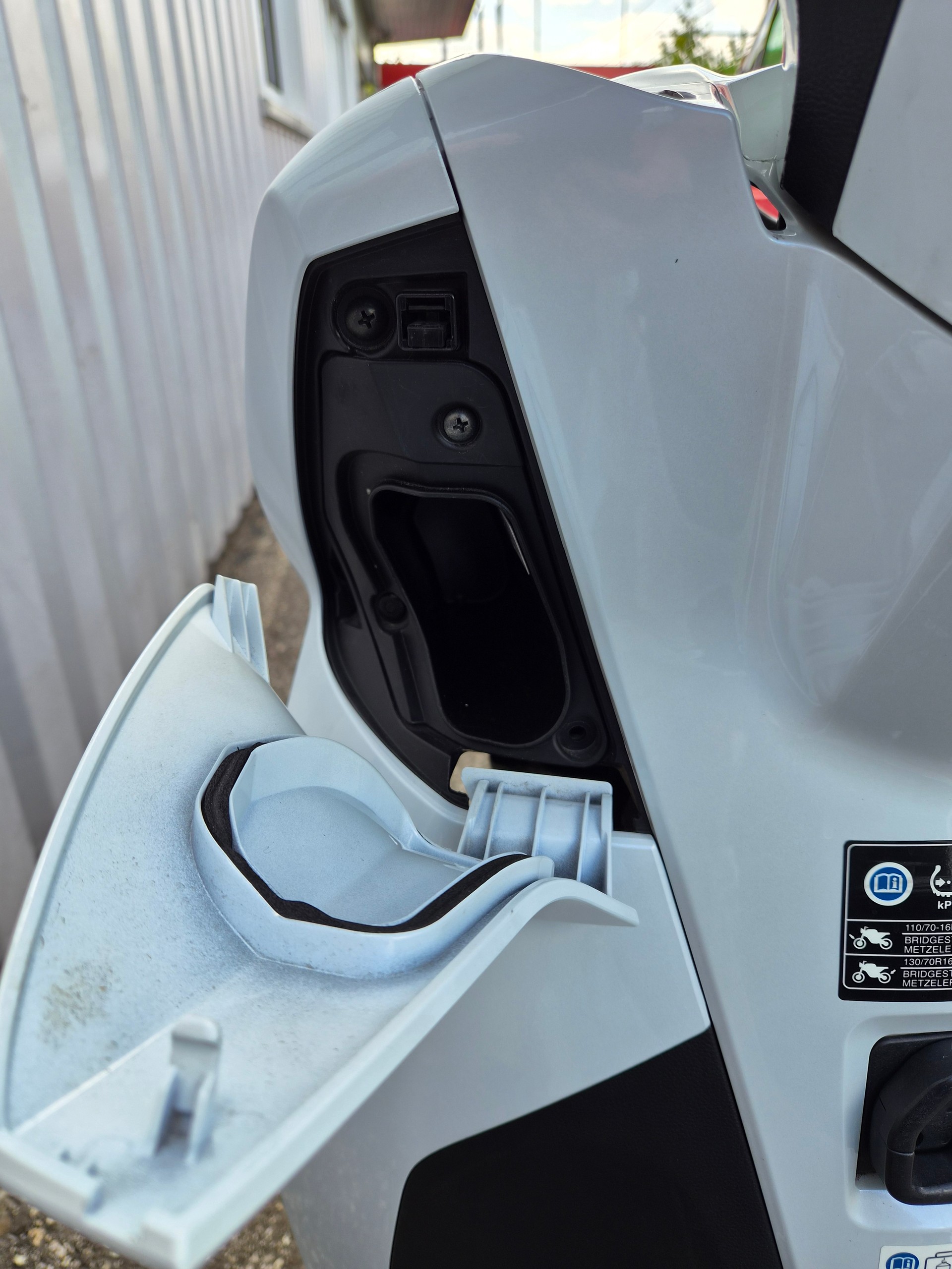 HONDA SH 300 i ABS-image-8