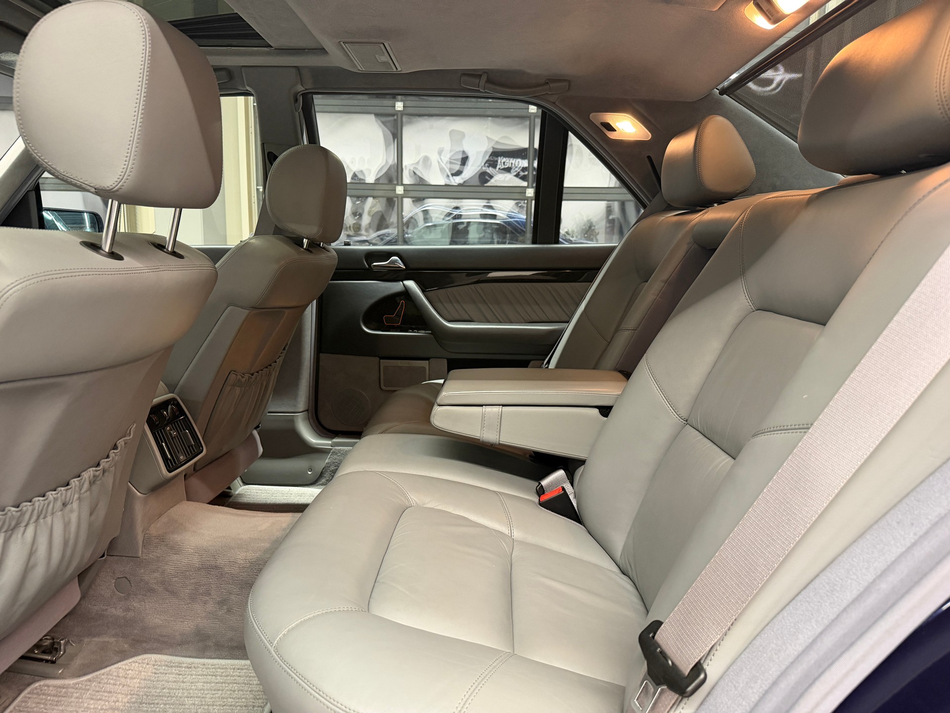MERCEDES-BENZ S 500 Lang Automatic *One-owner vehicle*Well maintained*Full service history*Freshly serviced before delivery*-image-16