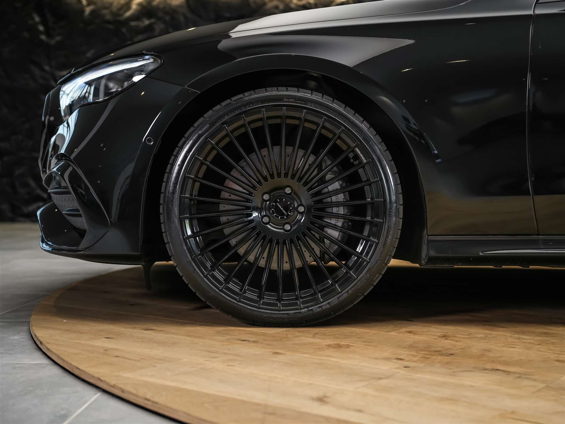 MERCEDES-BENZ E 220 d AMG Line 4Matic 9G-Tronic *Werksgarantie*21" Felgen*Abstandsregler*-image-15