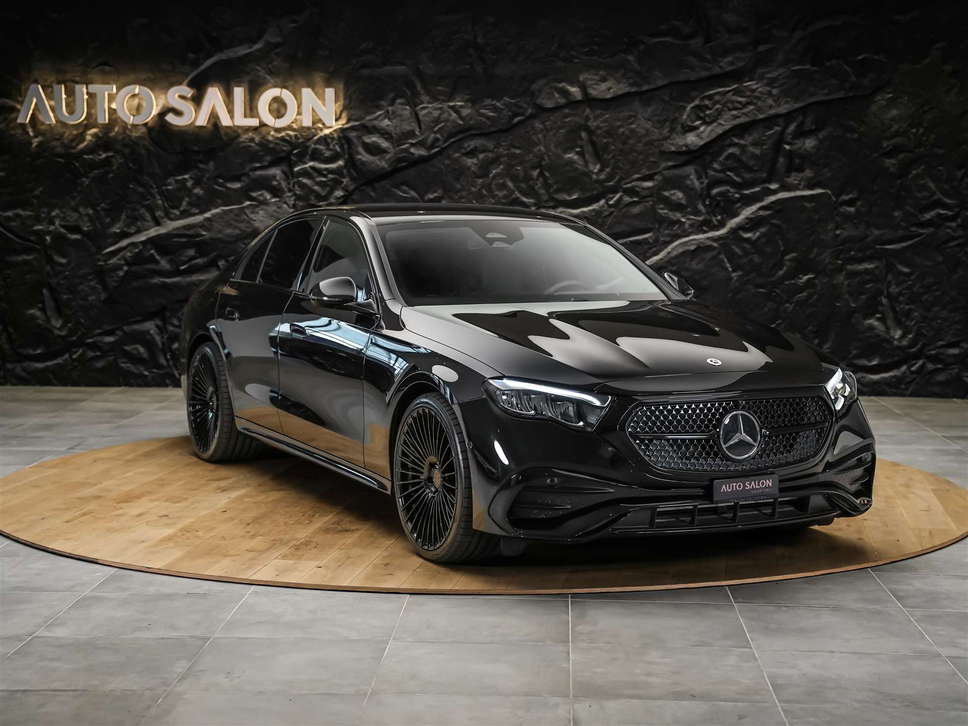 MERCEDES-BENZ E 220 d AMG Line 4Matic 9G-Tronic *Werksgarantie*21" Felgen*Abstandsregler*-image-5