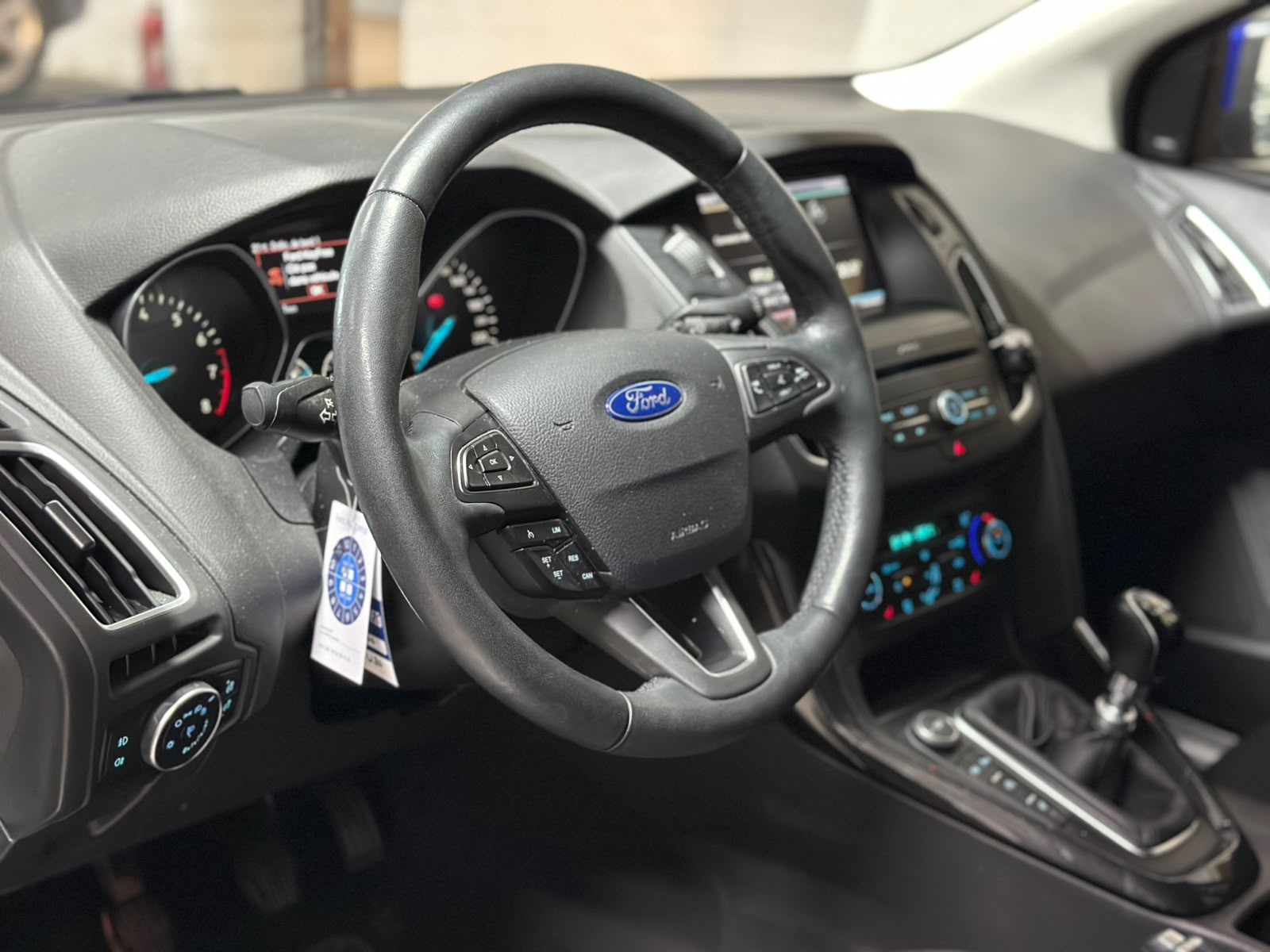 FORD Focus 1.0 SCTi Carving-image-9