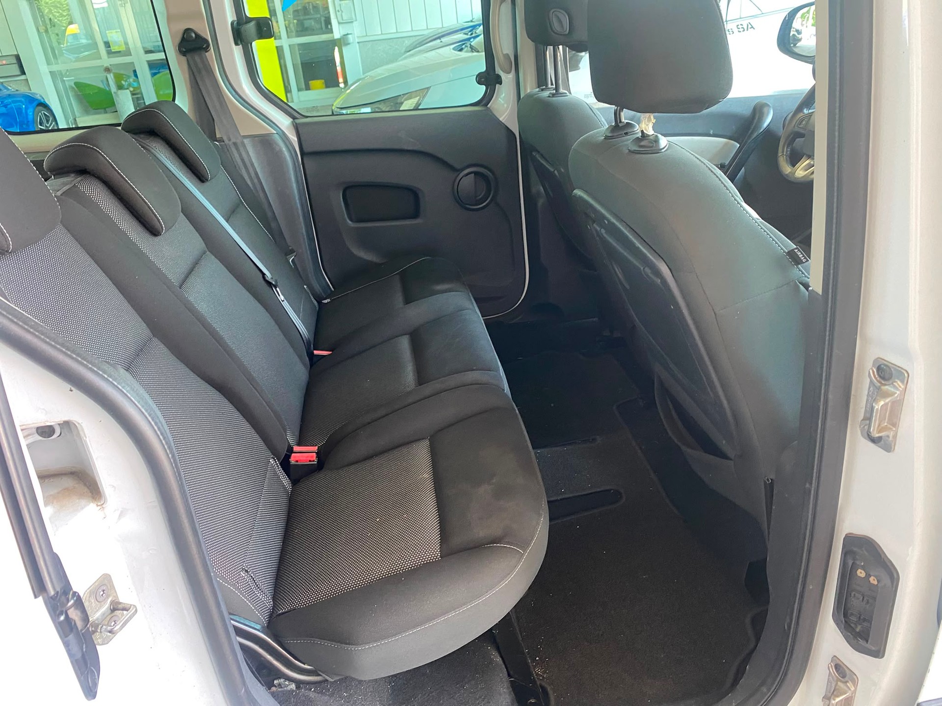 RENAULT Kangoo 1.5 dCi Limited-image-6