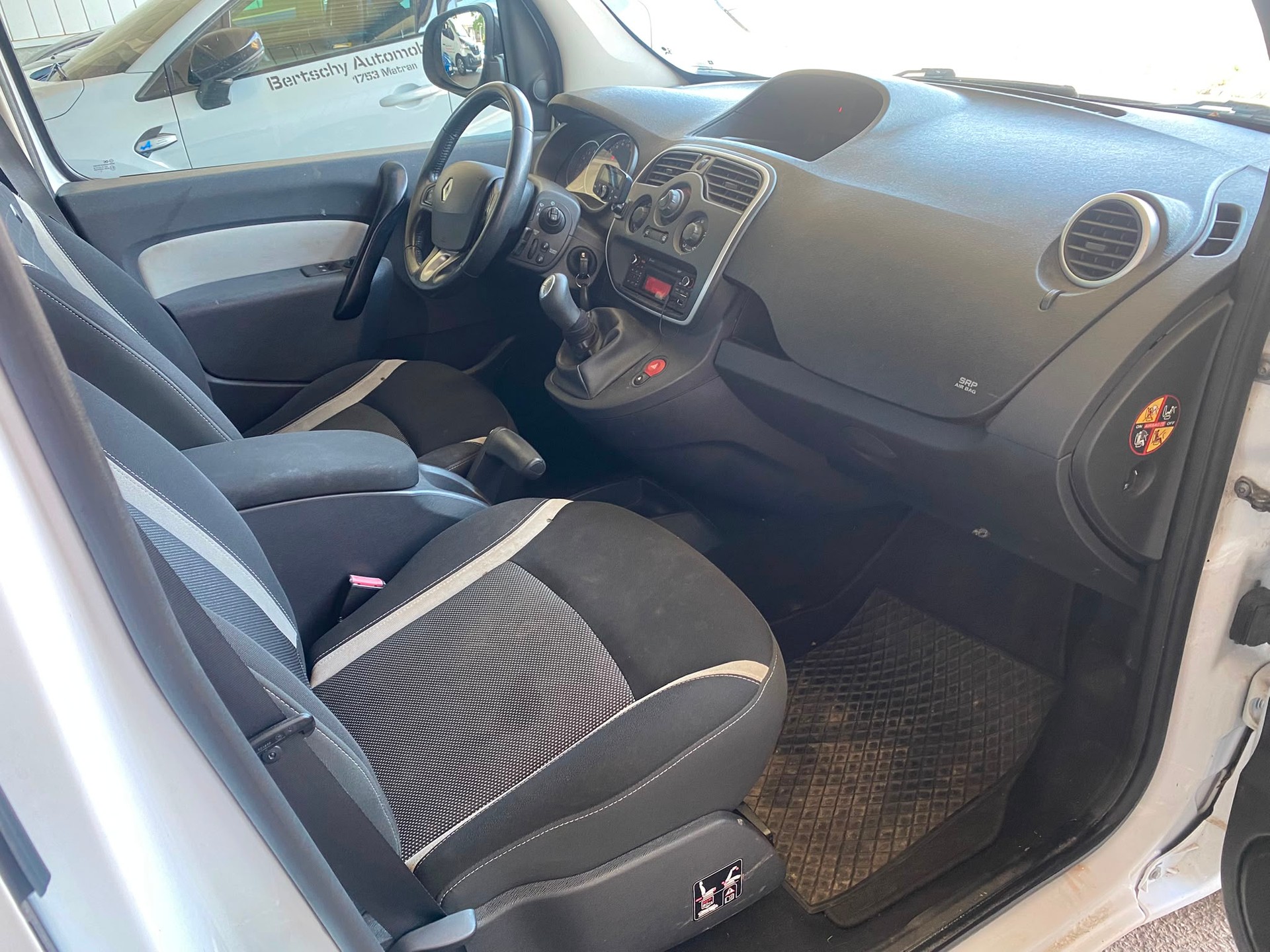 RENAULT Kangoo 1.5 dCi Limited-image-5