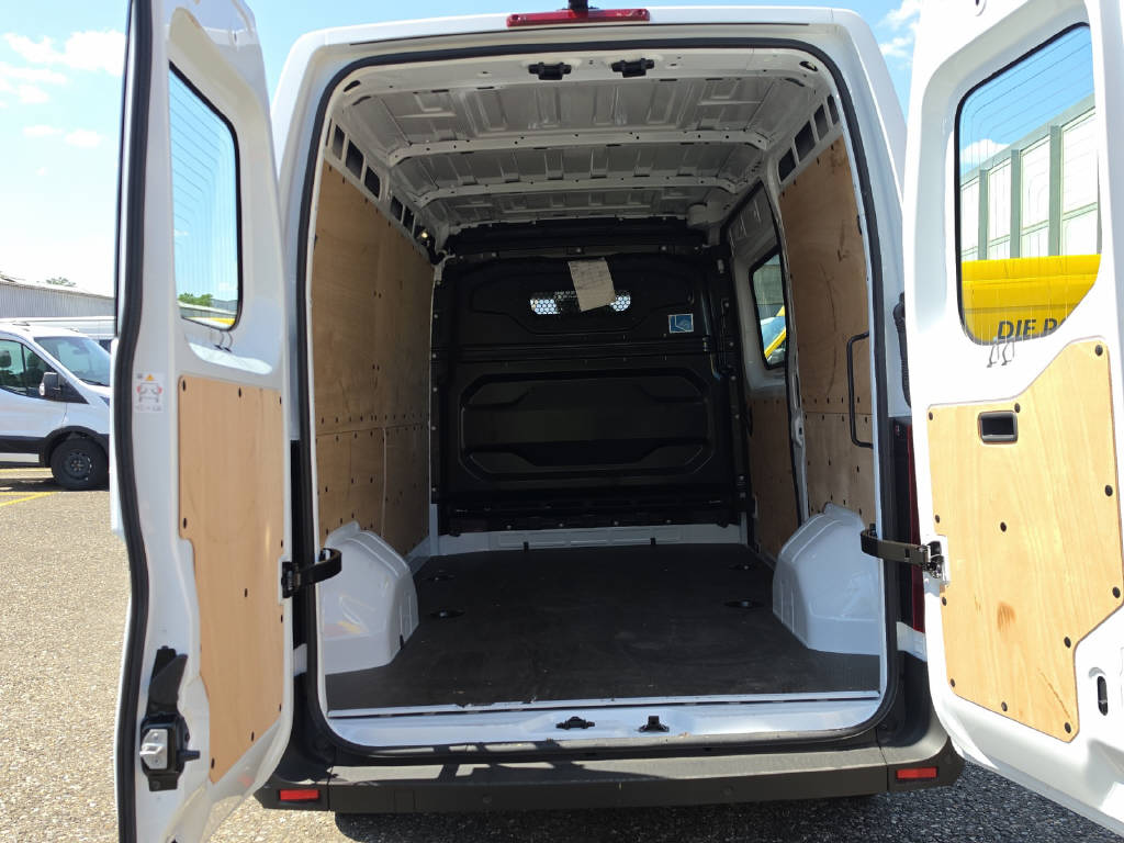 RENAULT Master Kaw. 3.5 t L2H2 2.0 Blue dCi 150-image-5