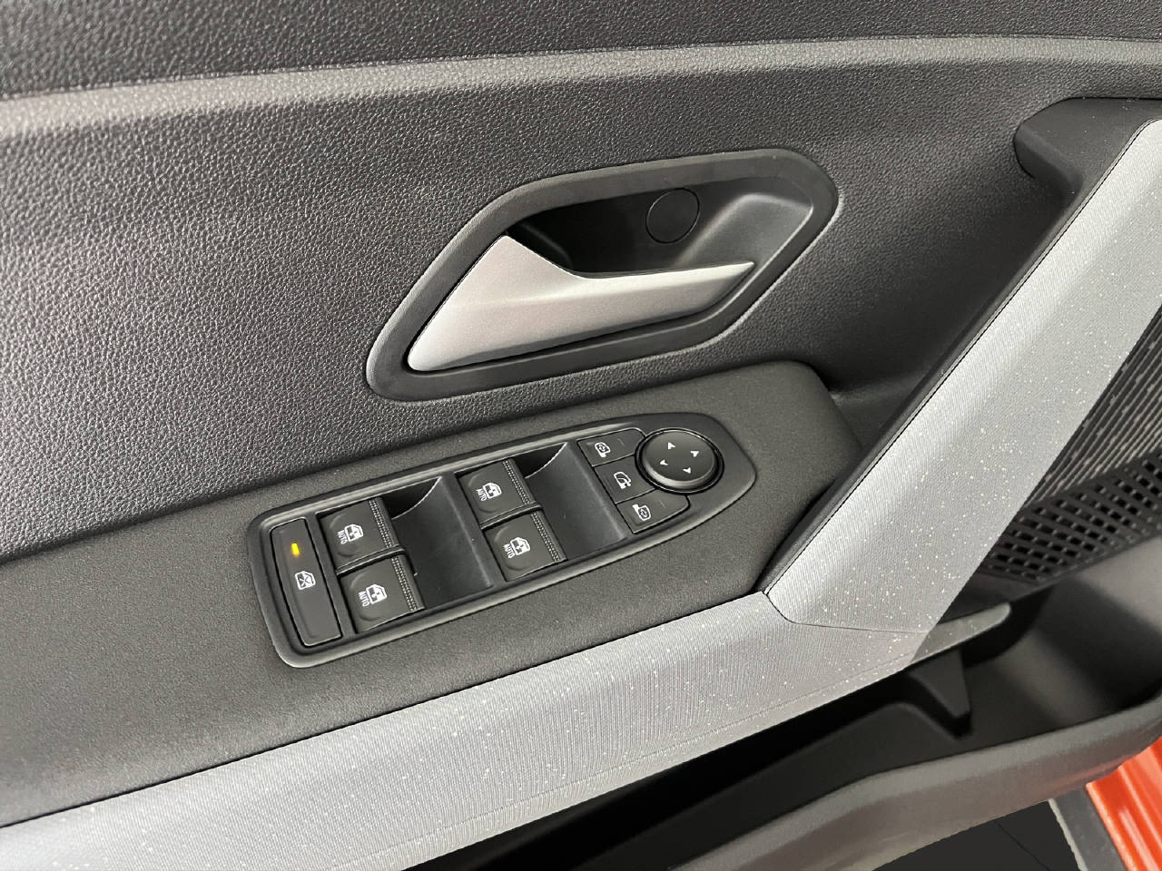 DACIA Bigster 1.2 Hybrid Journey 4WD-image-13
