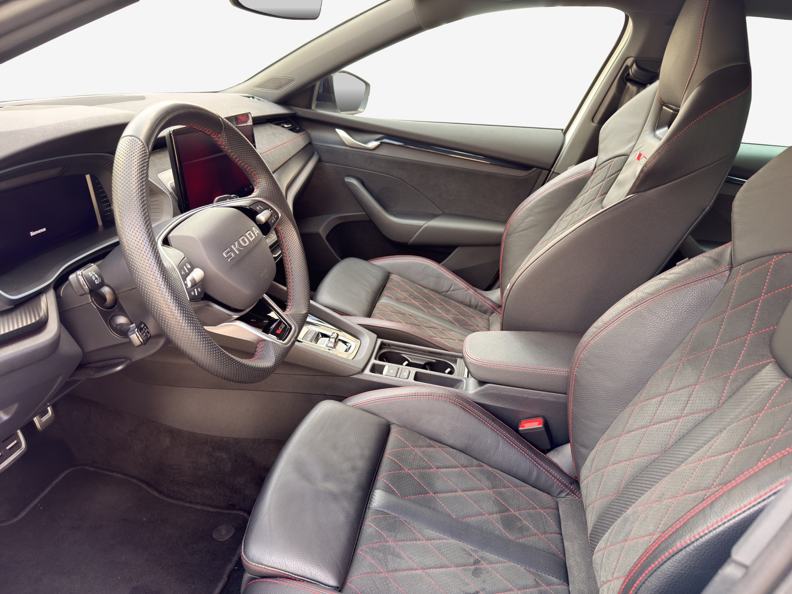 SKODA Octavia Combi 2.0 TSI DSG RS-image-7
