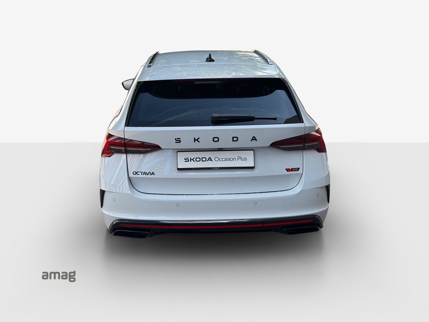 SKODA Octavia Combi 2.0 TSI DSG RS-image-3