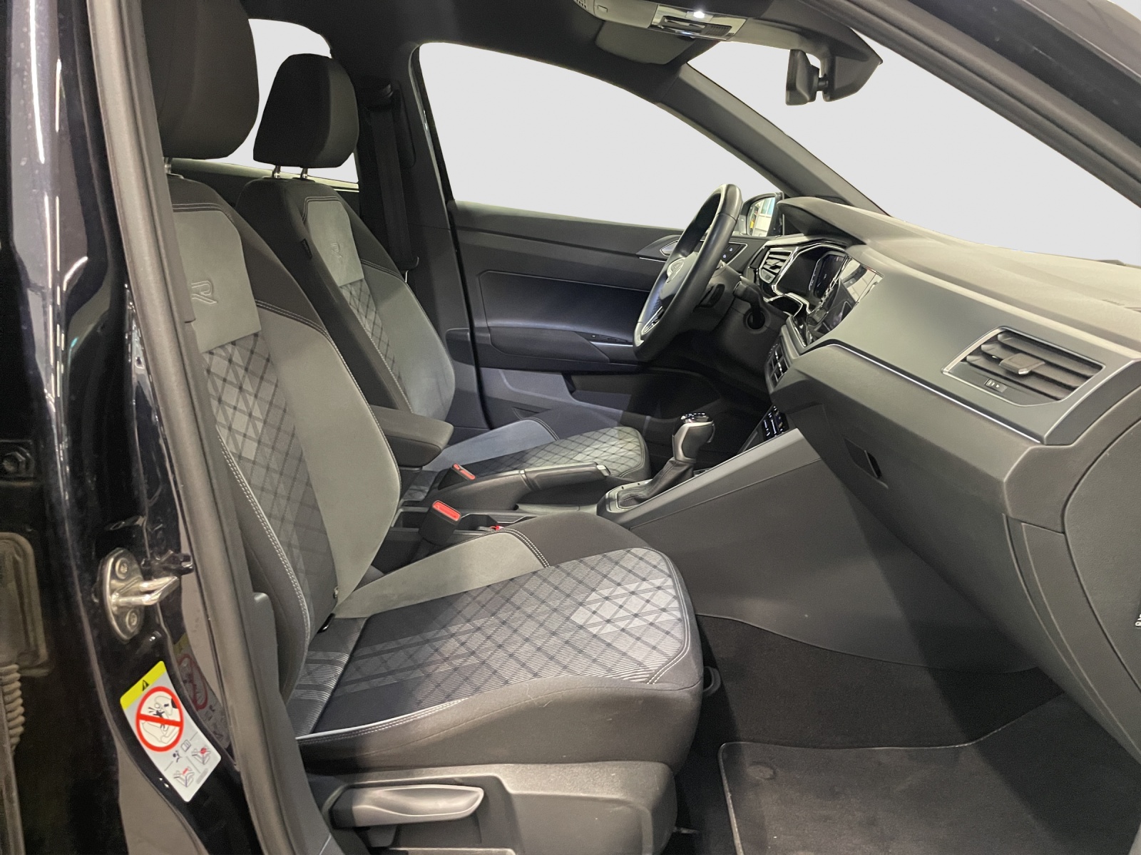 VW Polo 1.0 TSI R-Line DSG-image-13