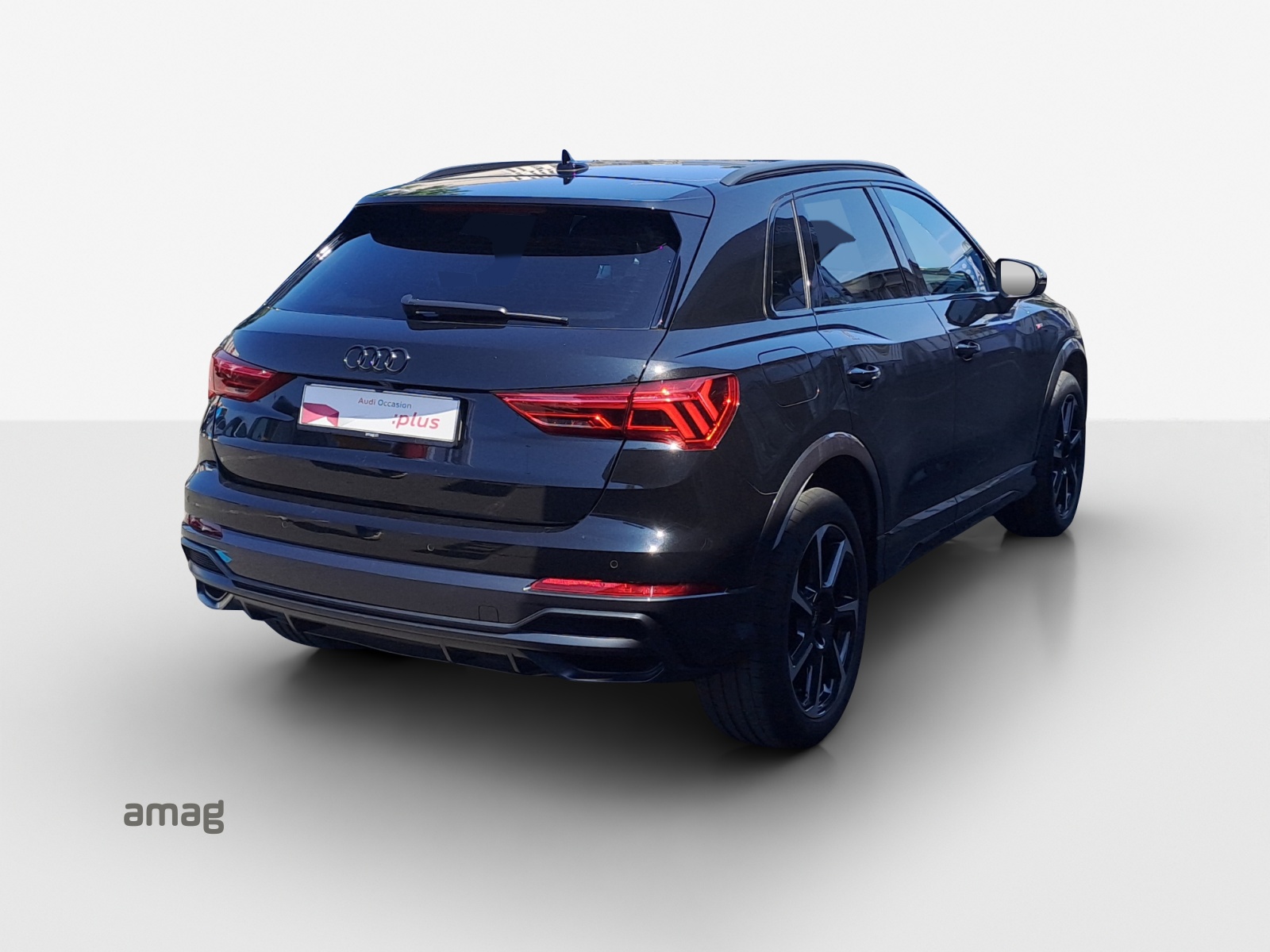 AUDI Q3 45 TFSI e S line S-tronic-image-5