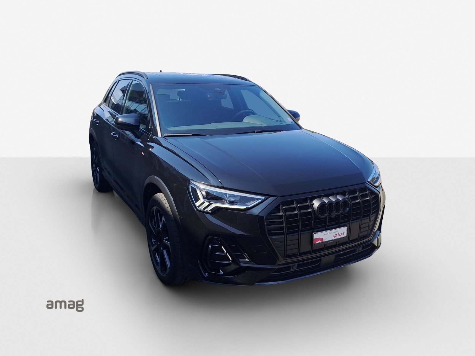 AUDI Q3 45 TFSI e S line S-tronic-image-16