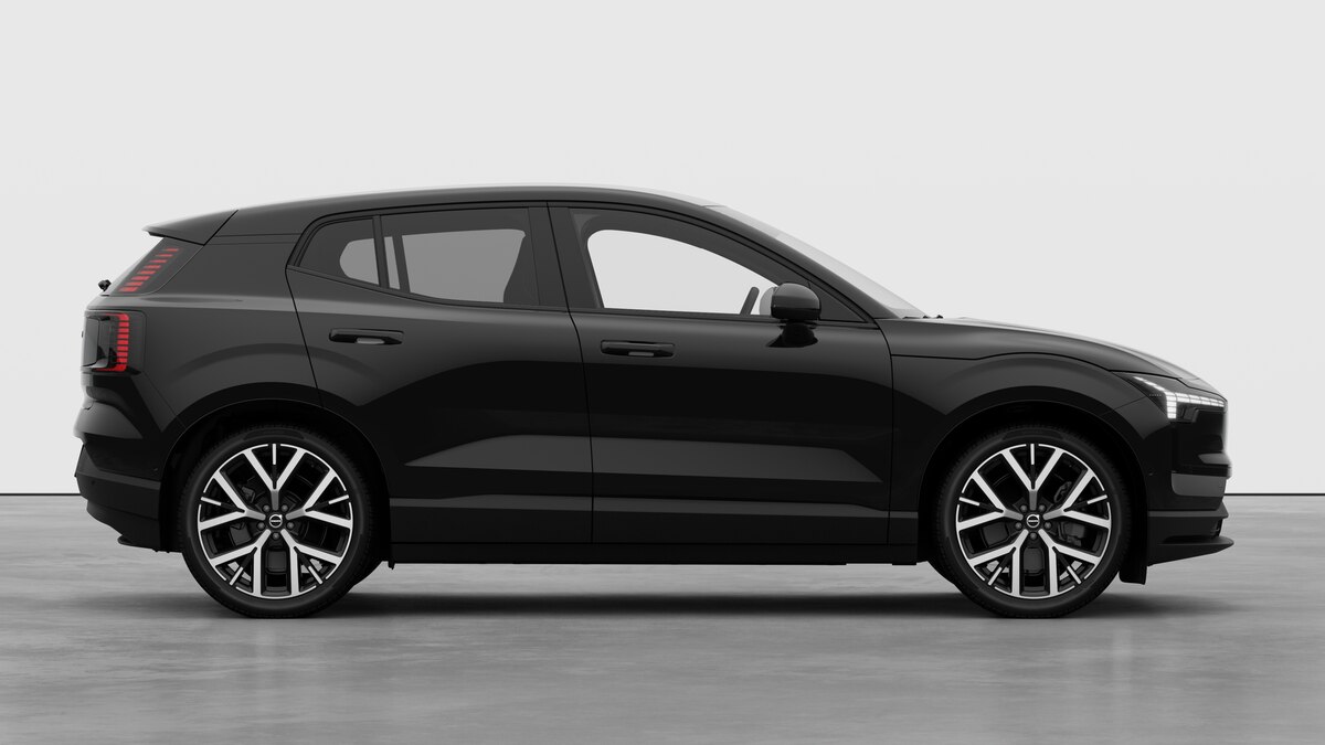 VOLVO EX 30 E60 Twin Ultra Performance Sw. Black Ed. AWD-image-3