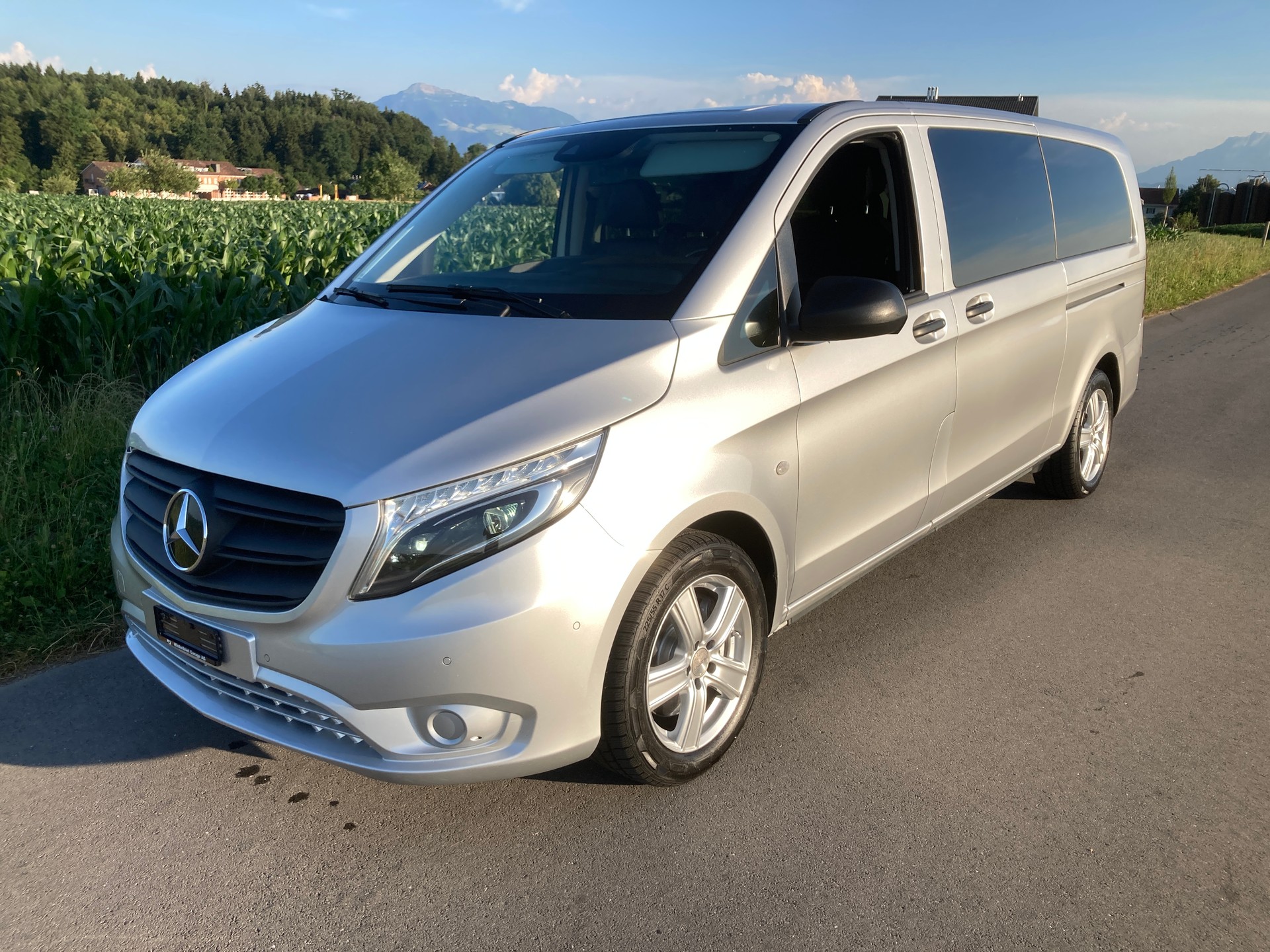MERCEDES-BENZ Vito 119 CDI Extralang Select Tourer 4M 9G-Tronic mit Anhängerkupplung-image-0