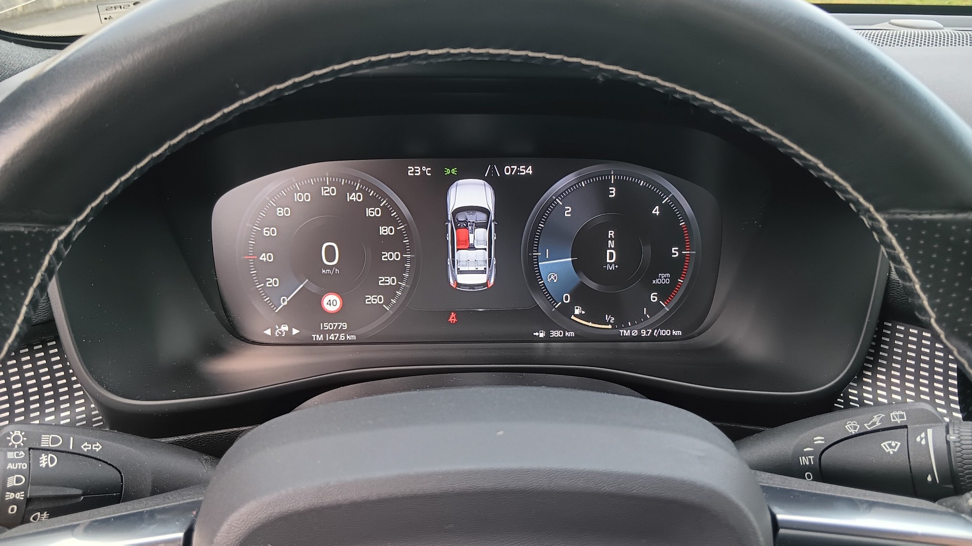 VOLVO XC40 D4 AWD R-Design Geartronic-image-7